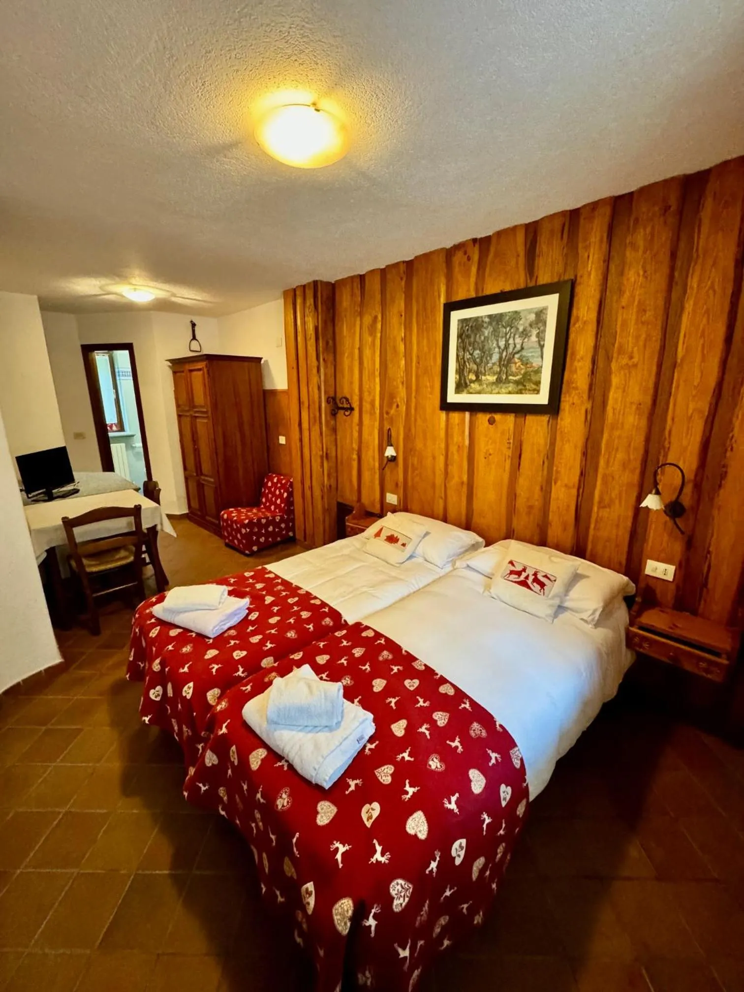 Bedroom, Bed in Hotel Edelweiss