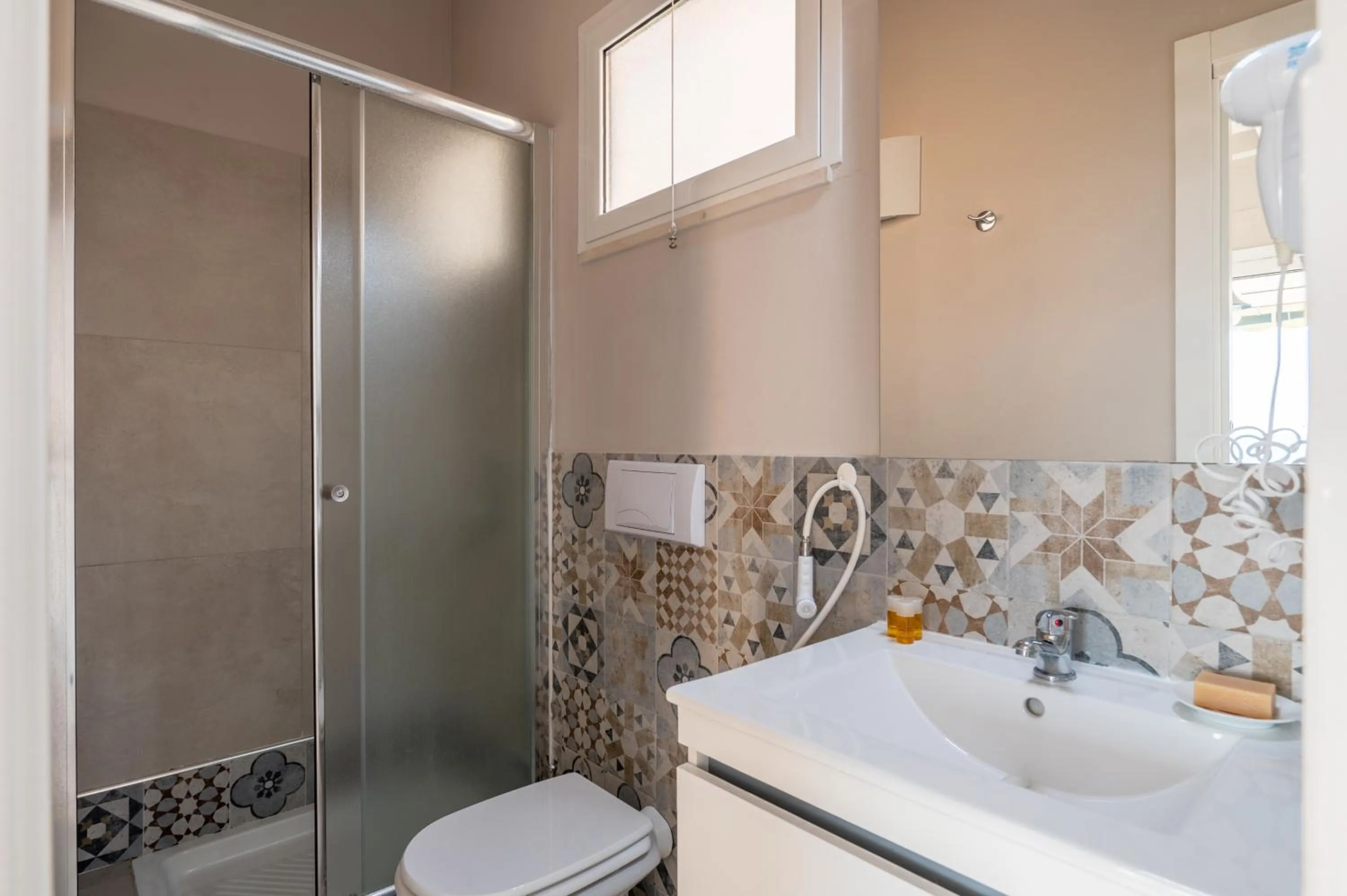 Shower in Resort Baia del Silenzio