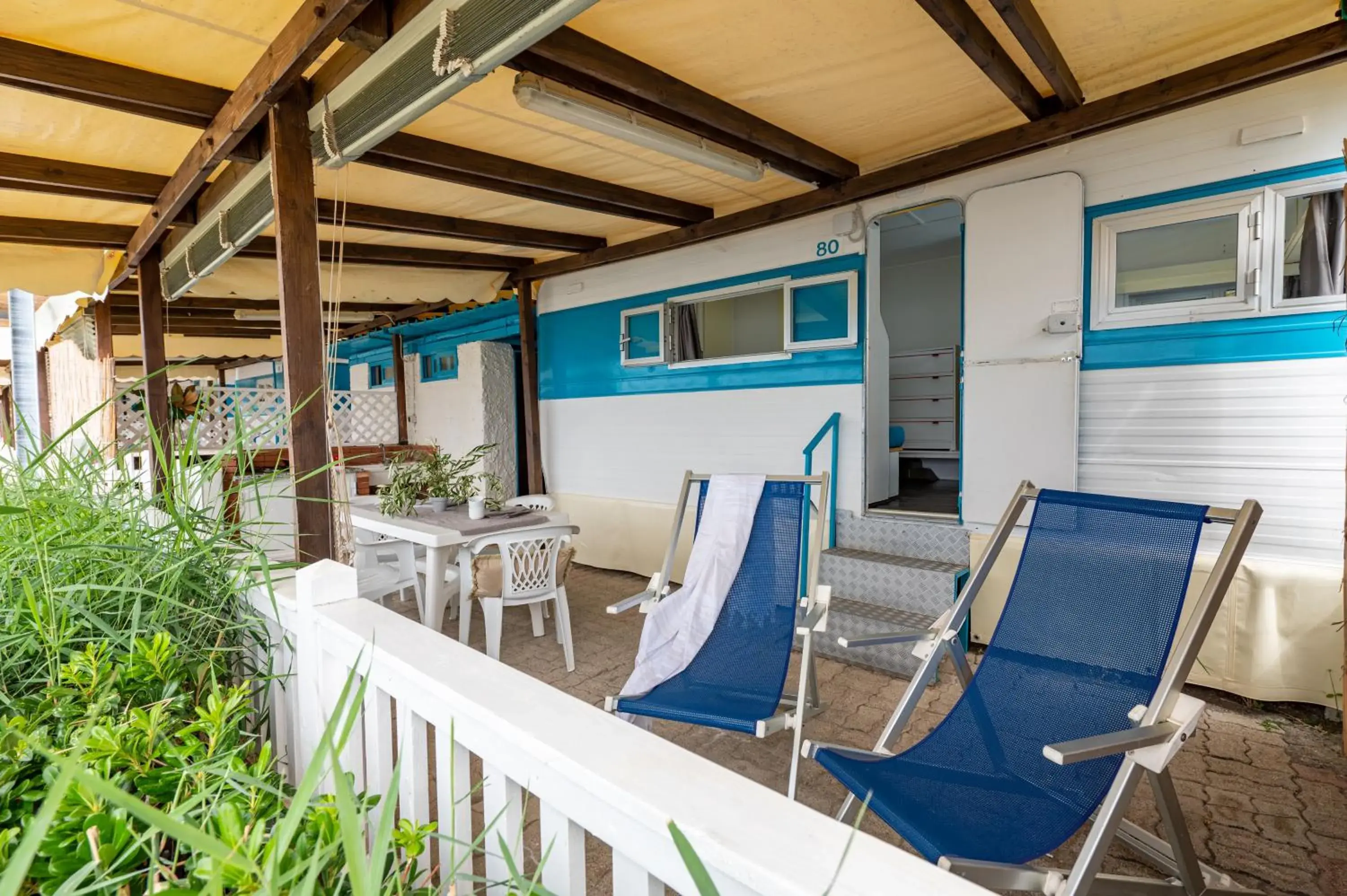 Caravan in Resort Baia del Silenzio Caravan in Resort Baia del Silenzio