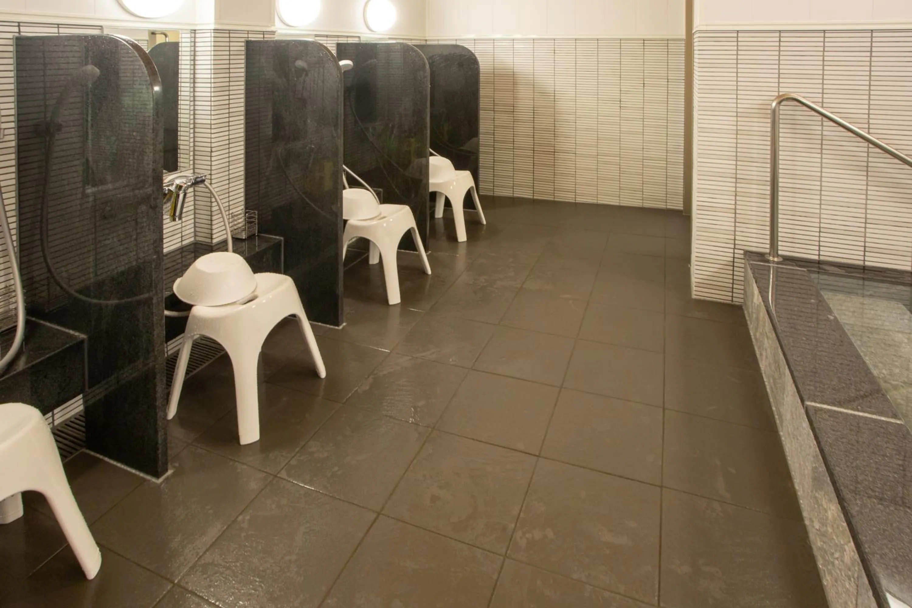 Public Bath in Kitanoniwa The Kuretakeso