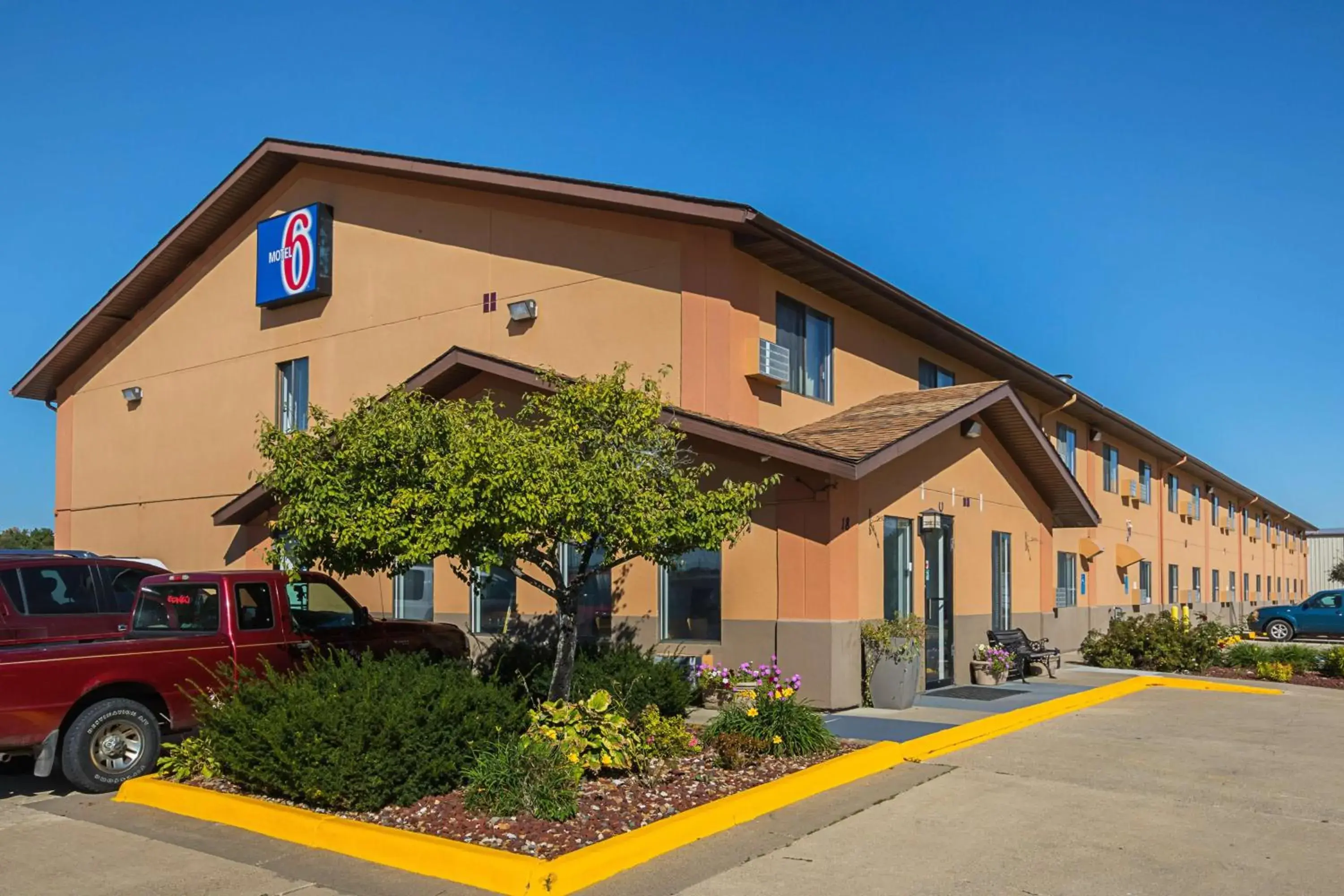 Property building in Motel 6-Marshalltown, IA Property building in Motel 6-Marshalltown, IA