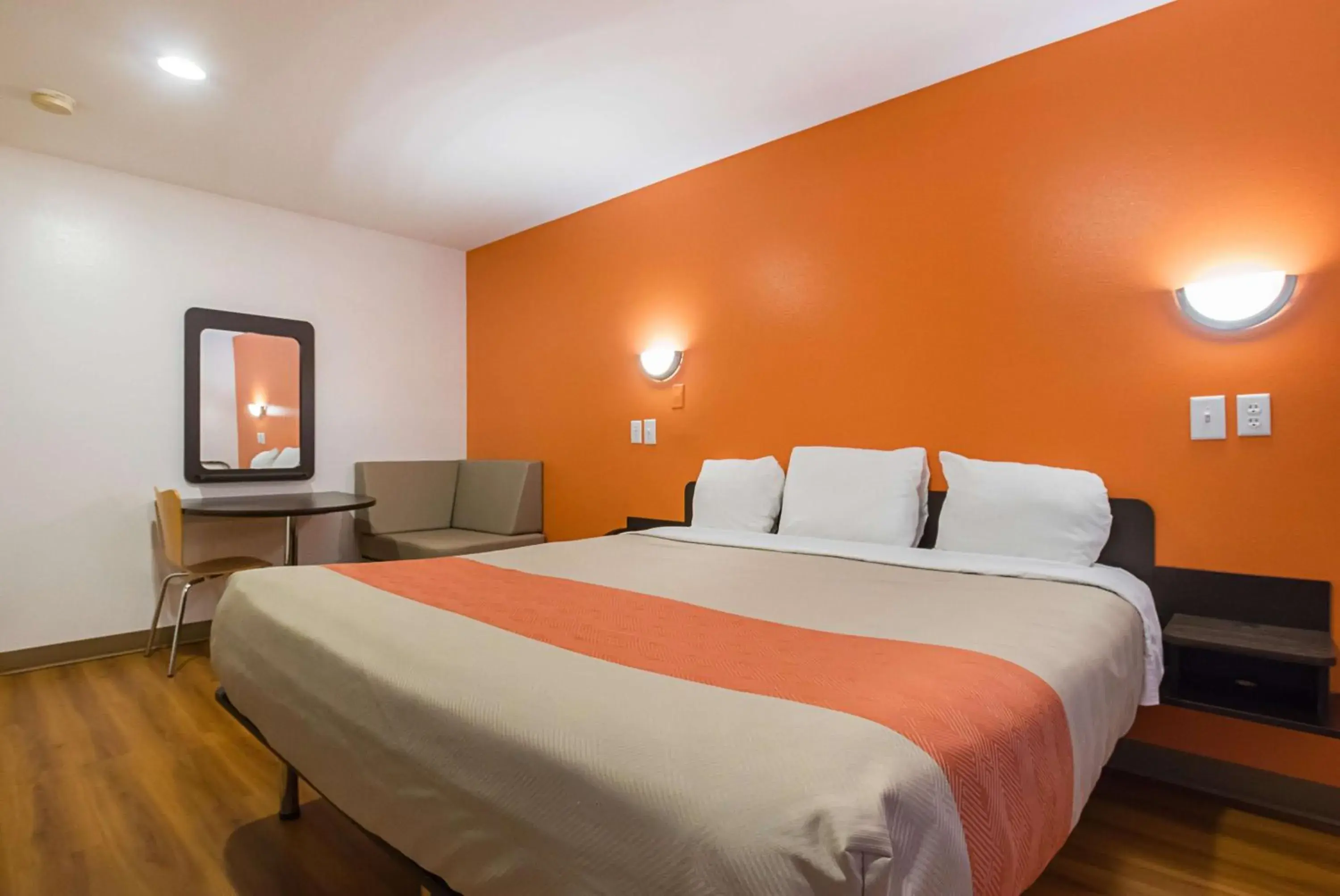 Photo of the whole room, Bed in Motel 6-Marshalltown, IA Photo of the whole room, Bed in Motel 6-Marshalltown, IA