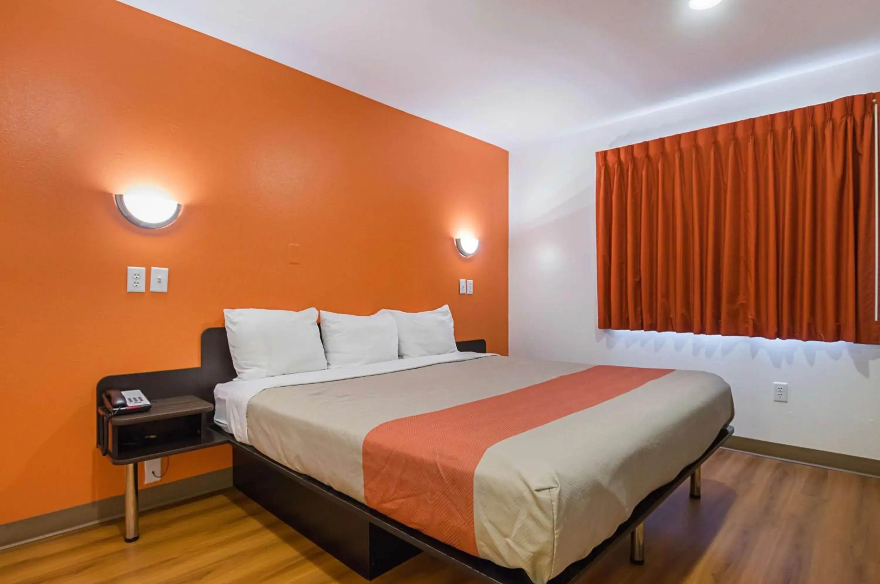 Photo of the whole room, Bed in Motel 6-Marshalltown, IA Photo of the whole room, Bed in Motel 6-Marshalltown, IA