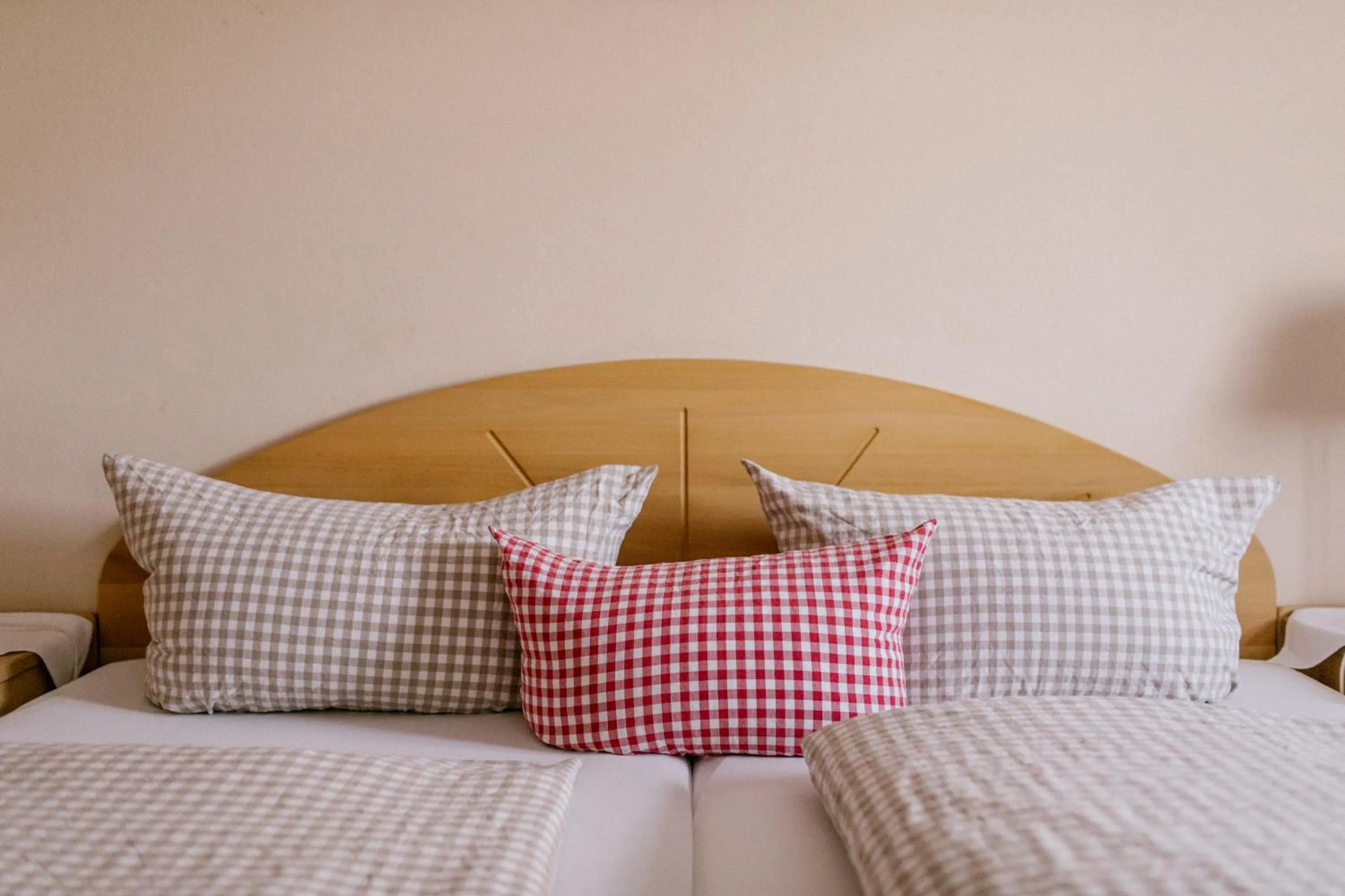 Decorative detail, Bed in Hotel Vogtareuther-Hof