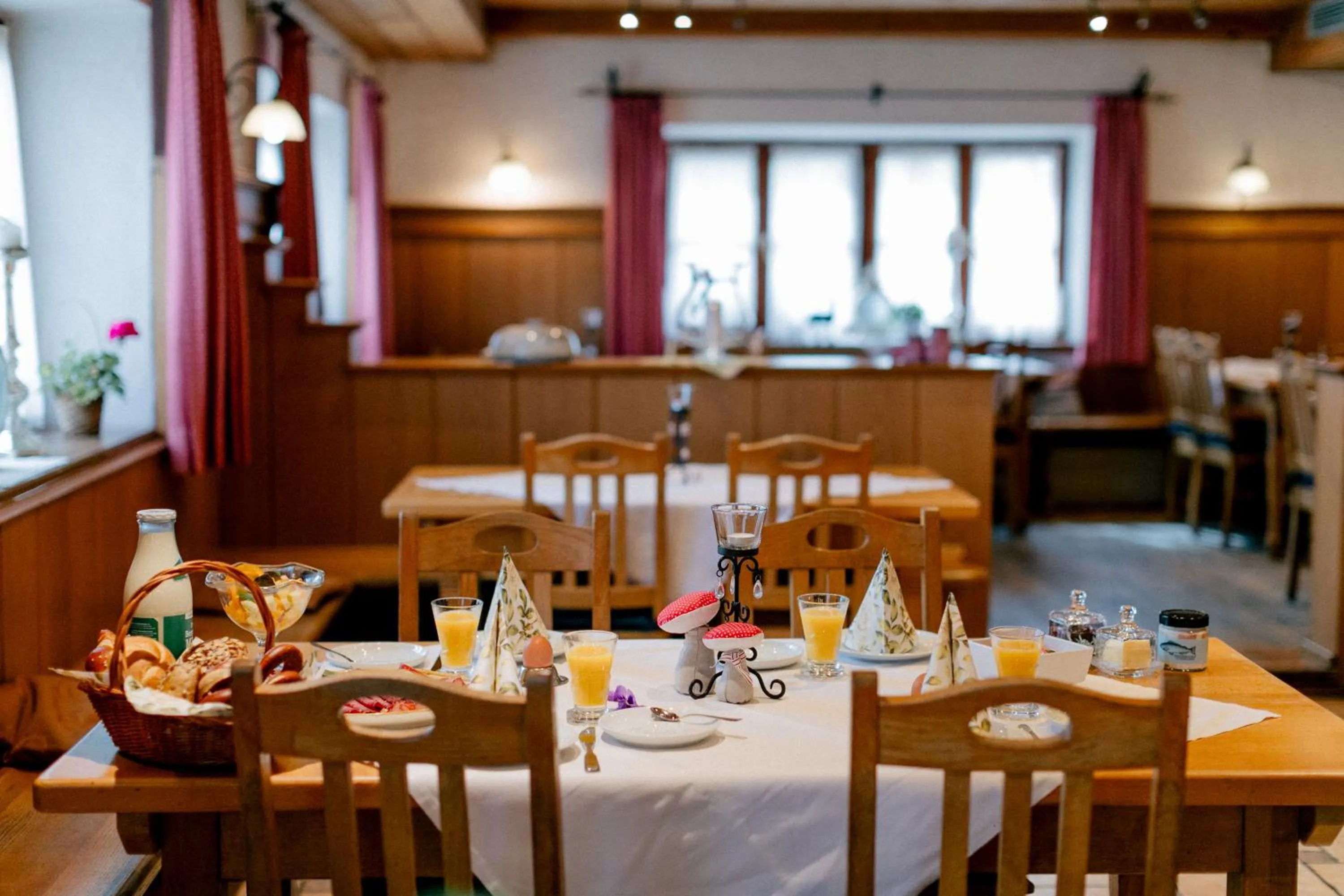 Buffet breakfast in Hotel Vogtareuther-Hof