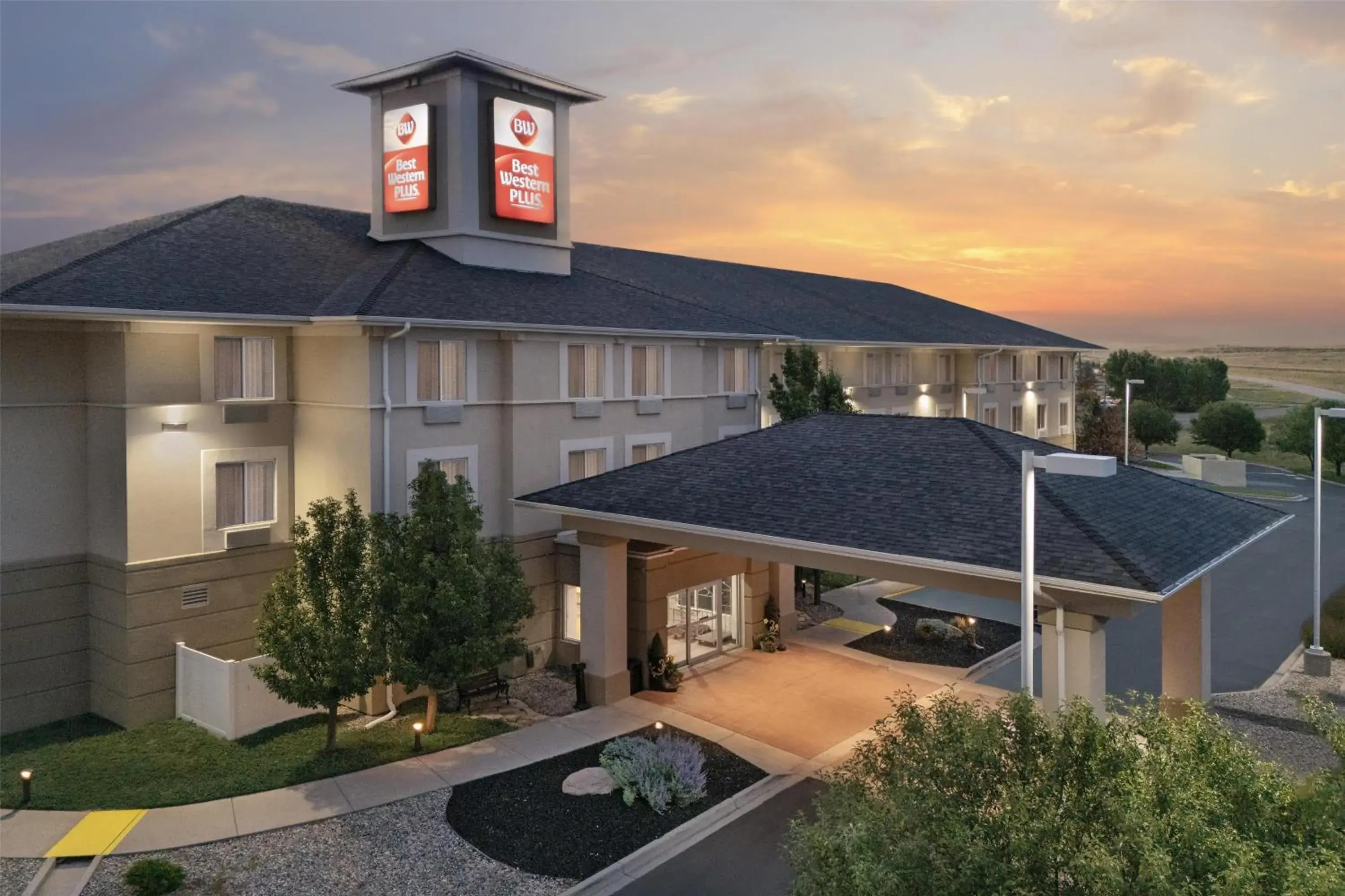 Property building in Best Western Plus Frontier Inn Property building in Best Western Plus Frontier Inn