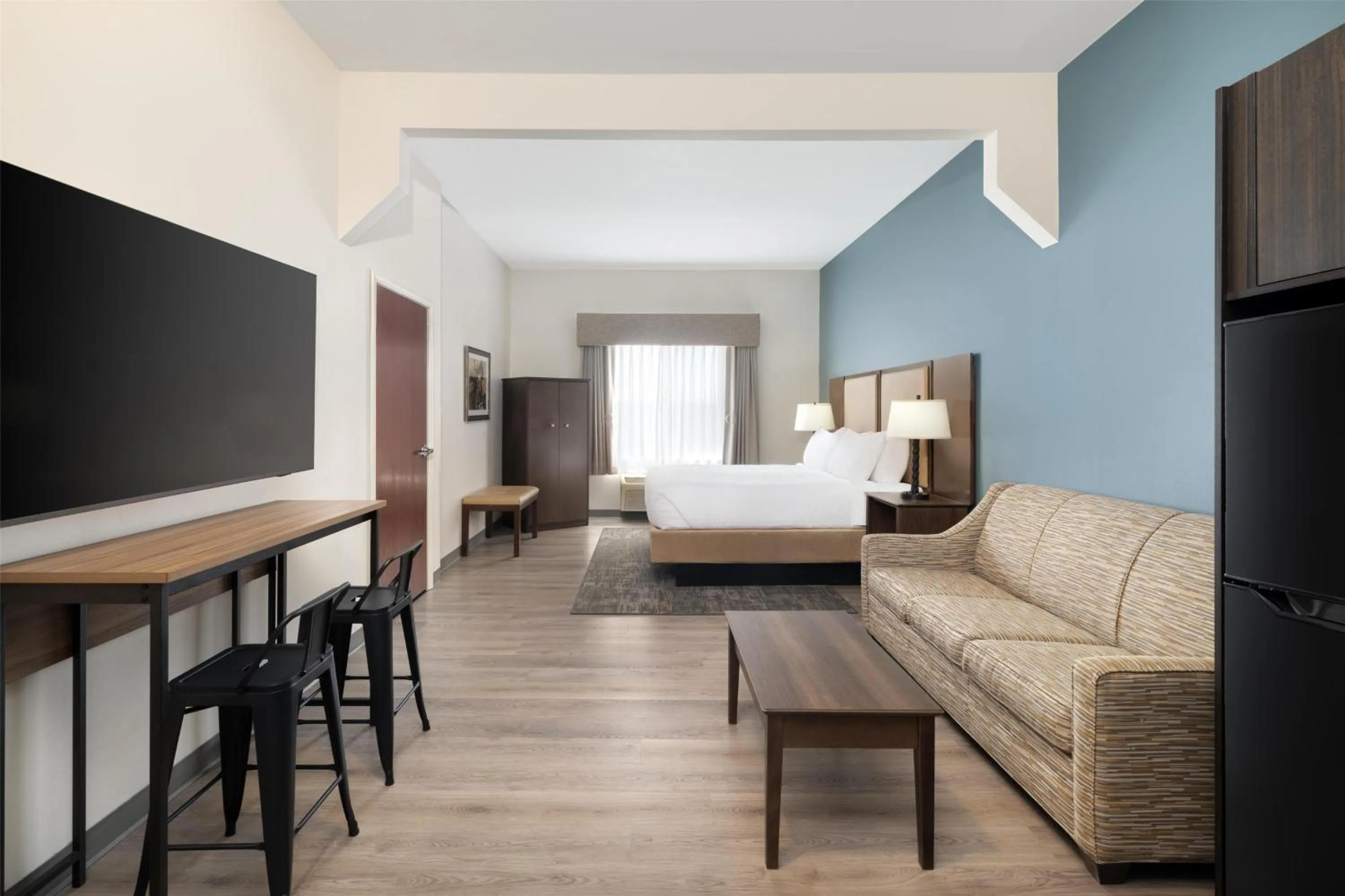 Bedroom, Bed in Best Western Plus Frontier Inn