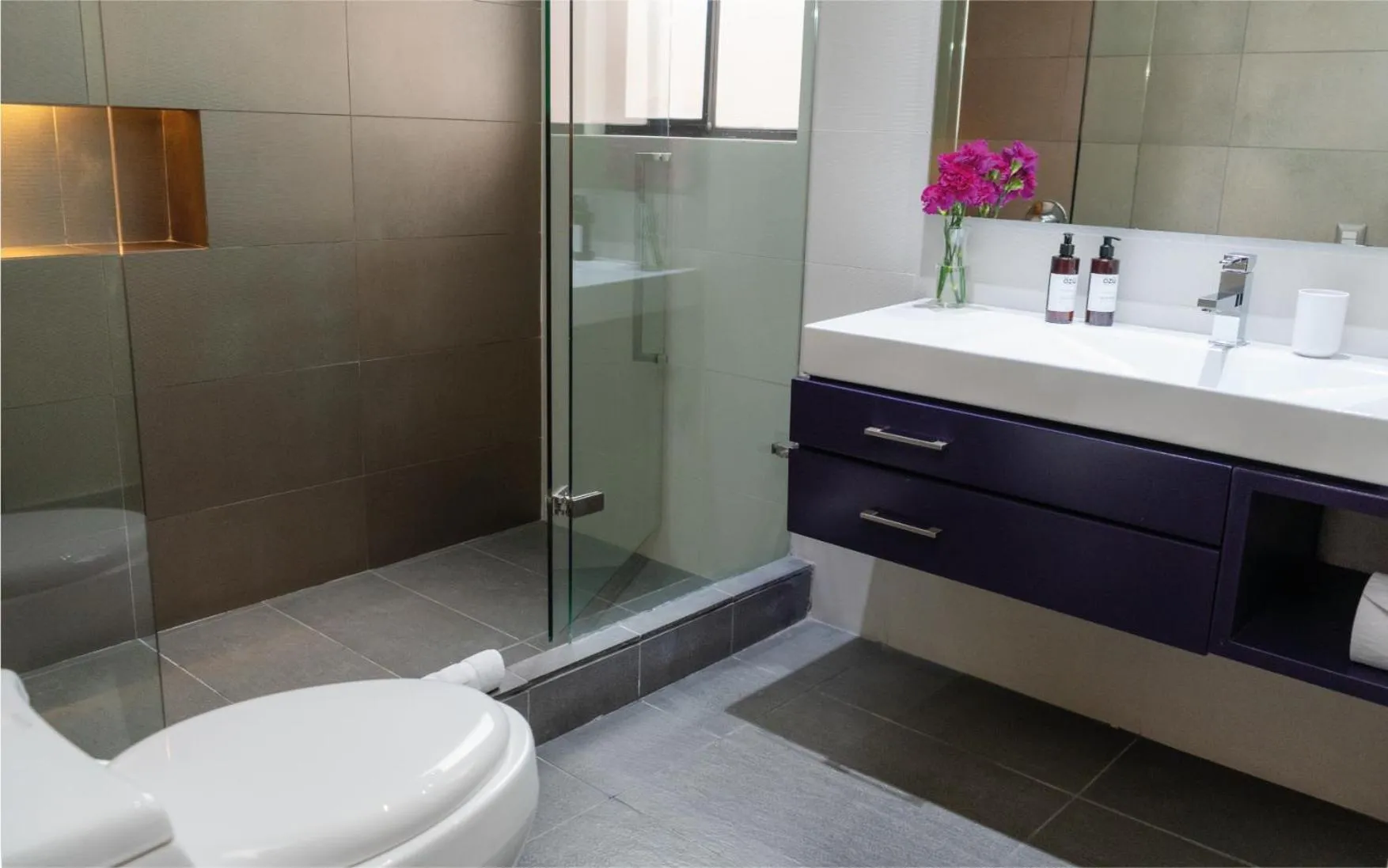 Bathroom in Central Apartamentos Bogotá