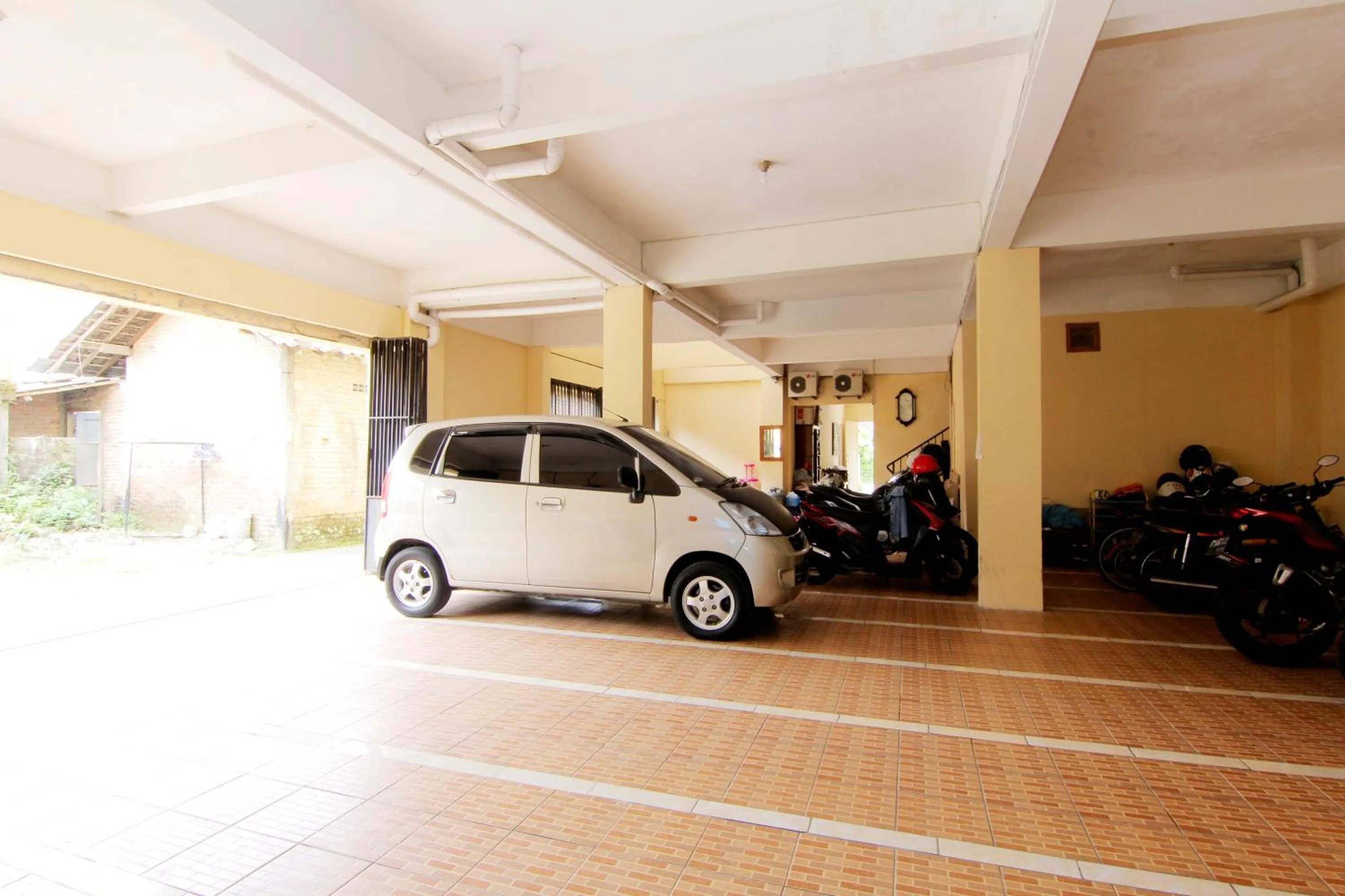 Area and facilities in JJ House Gejayan