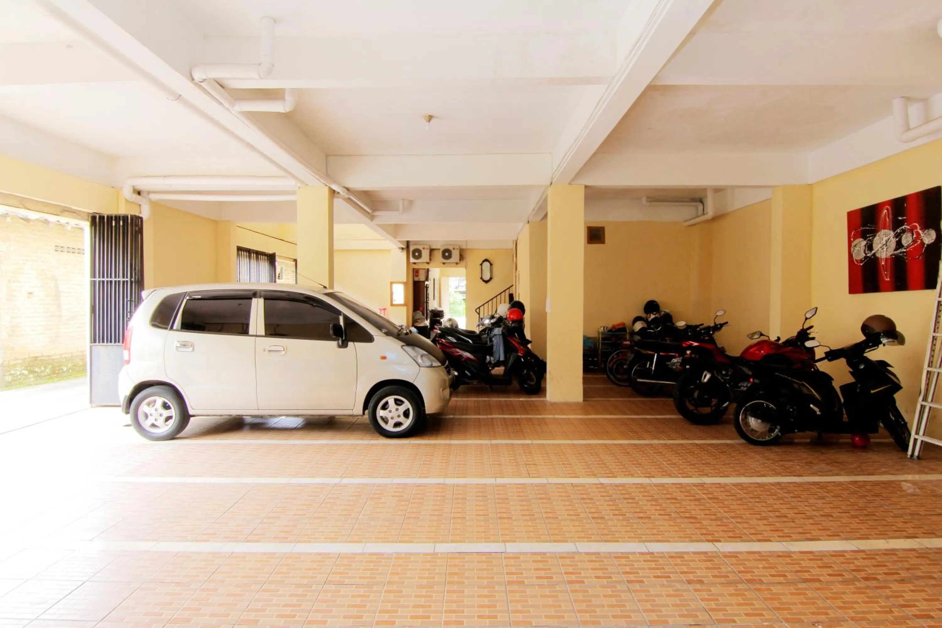 Area and facilities in JJ House Gejayan