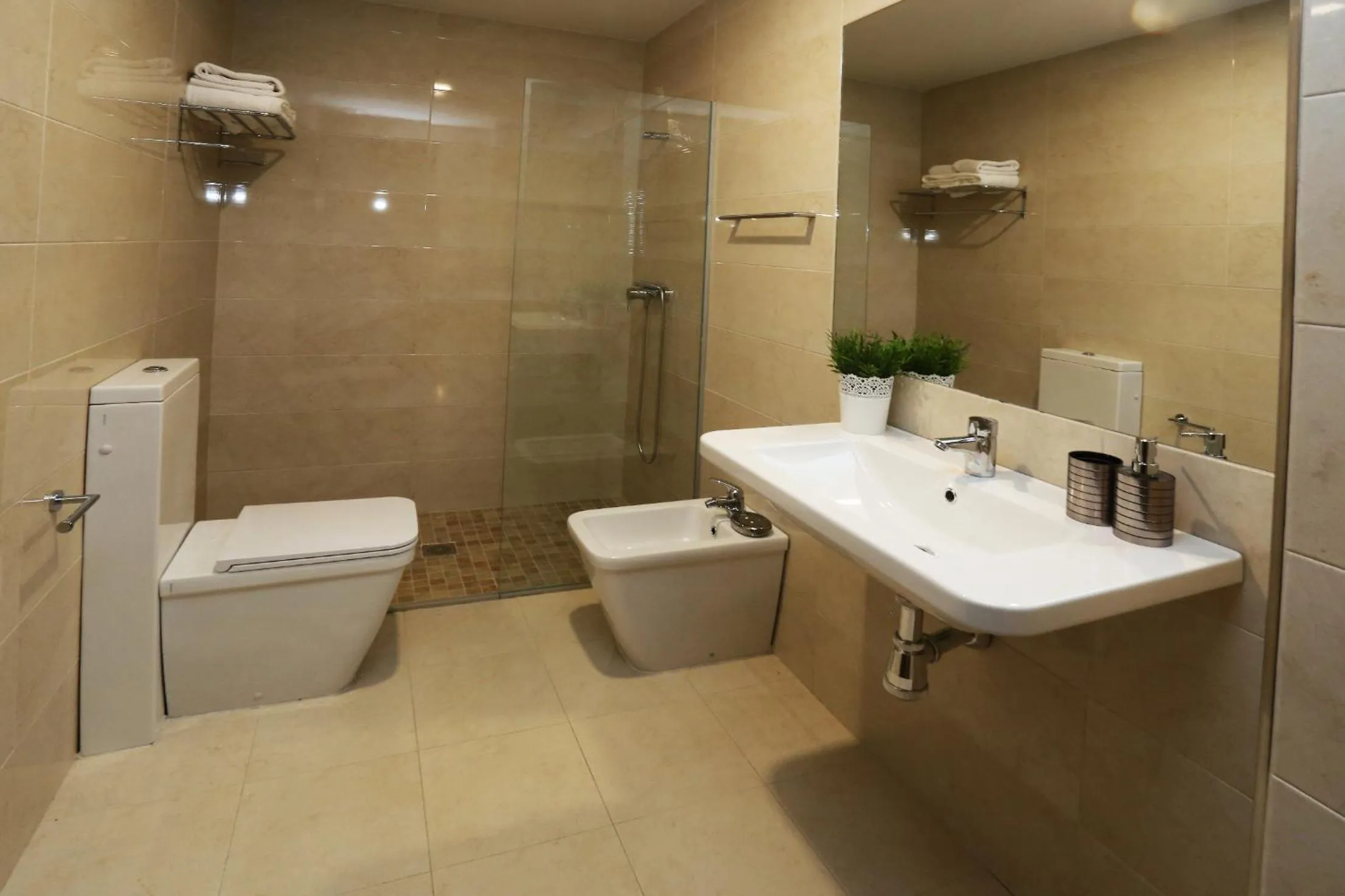 Shower in Apartamento Puente Romano Portal 4 1-B