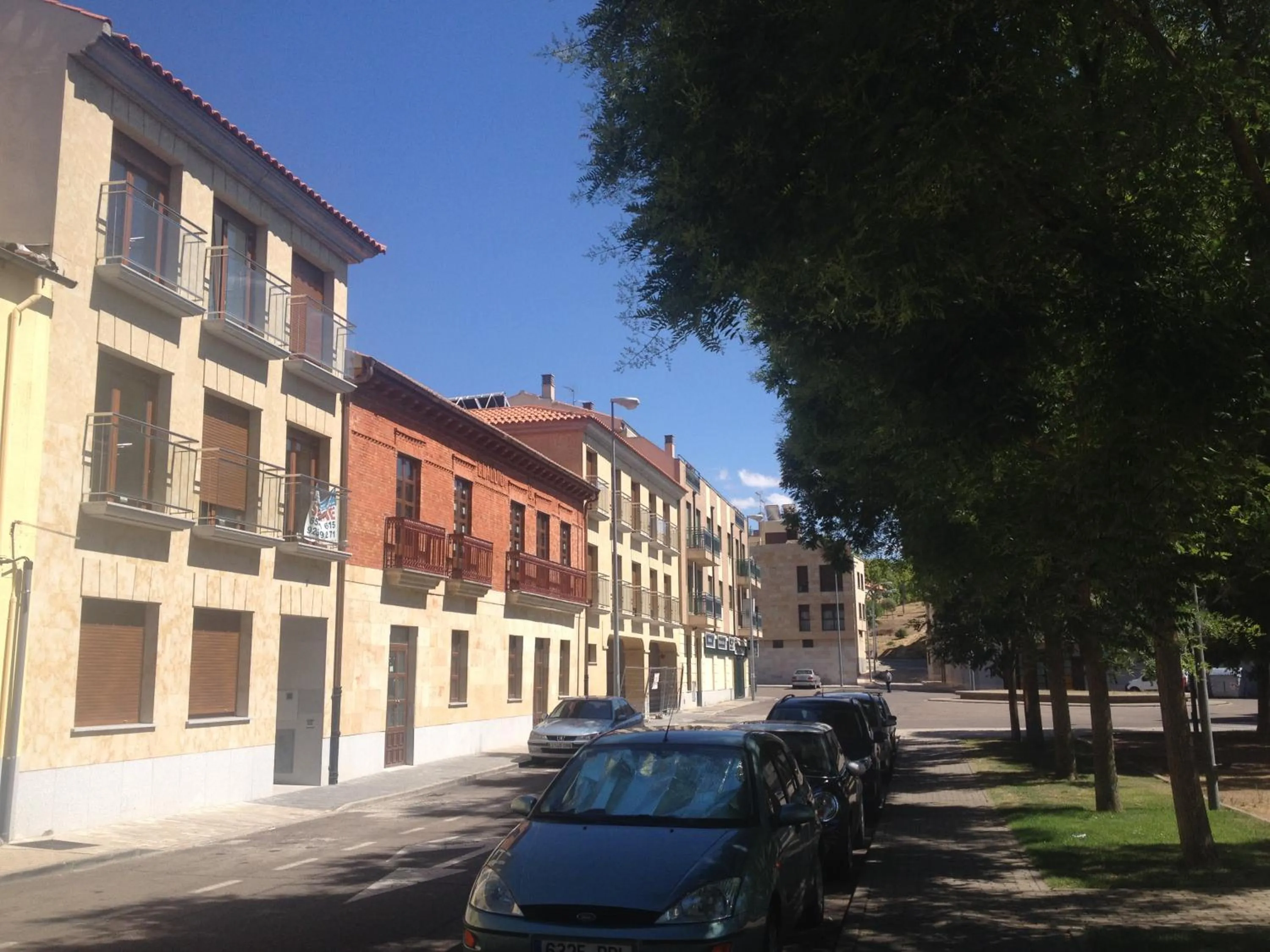 Property building in Apartamento Puente Romano Portal 4 1-B