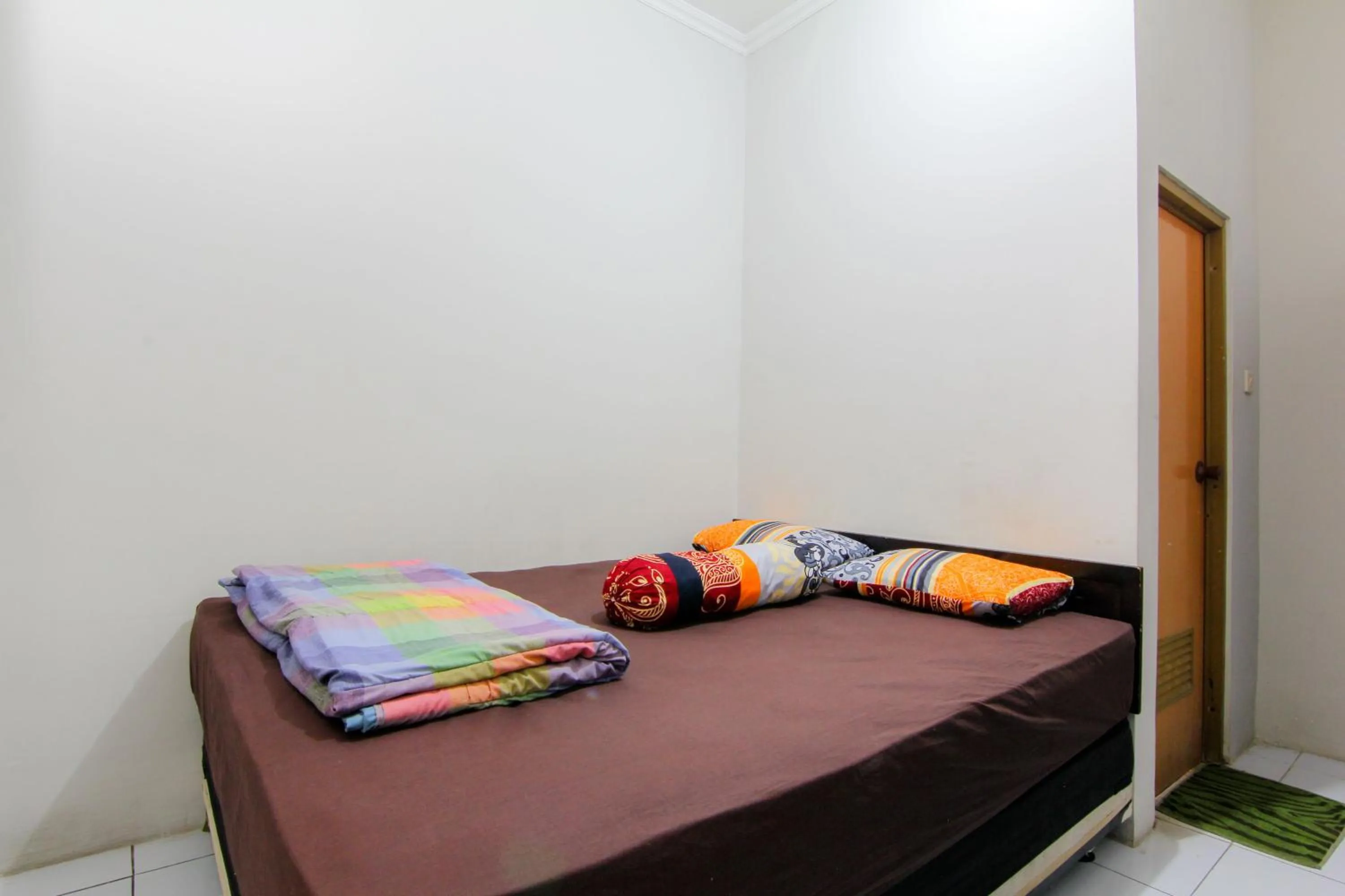 Bed in JJ House Wahid Hasyim