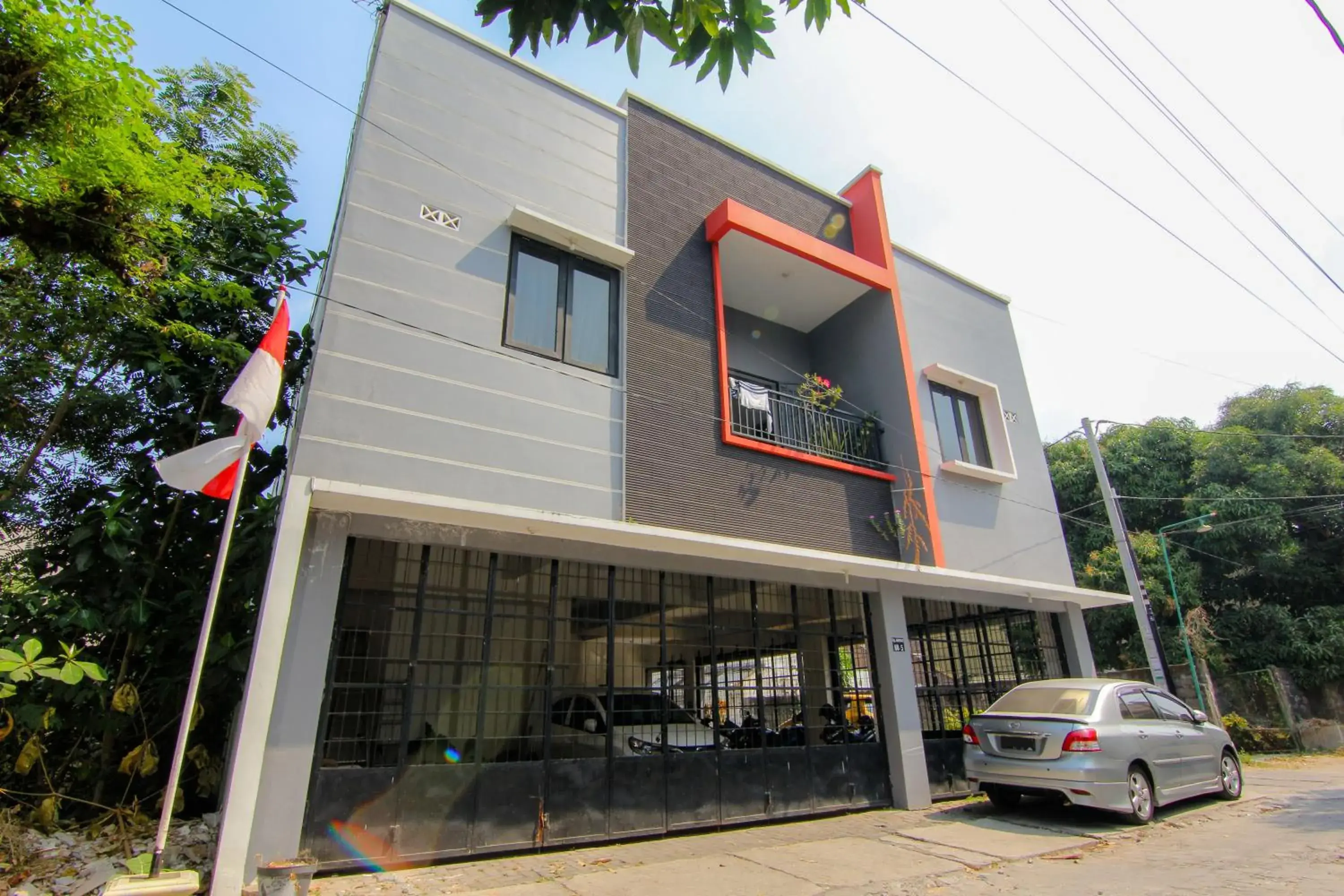 Property building in JJ House Wahid Hasyim Property building in JJ House Wahid Hasyim