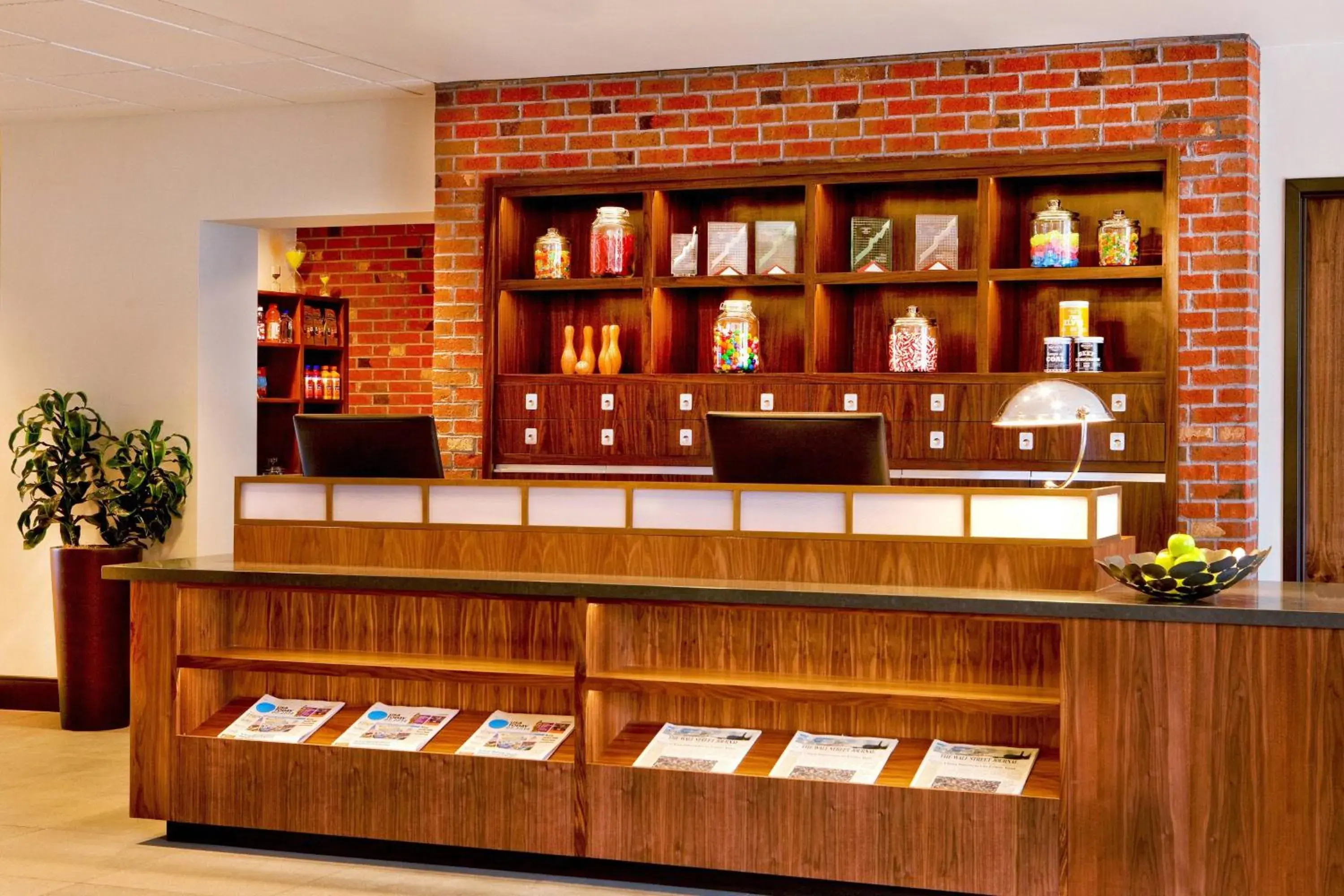 Lobby or reception in Four Points by Sheraton - San Francisco Bay Bridge Lobby or reception in Four Points by Sheraton - San Francisco Bay Bridge