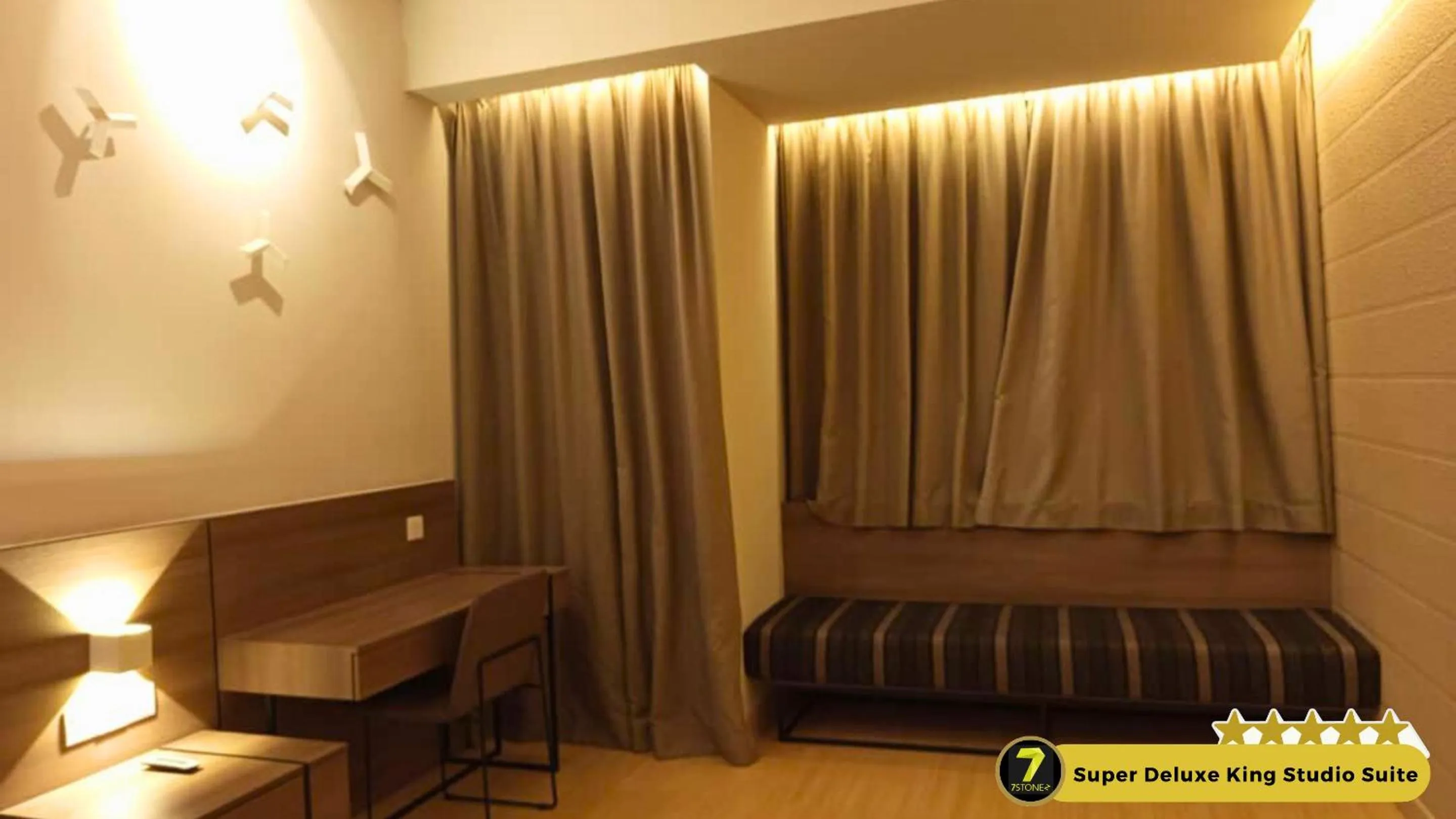 Seating area, Bed in 7Stonez Suites Windmill Genting Highlands