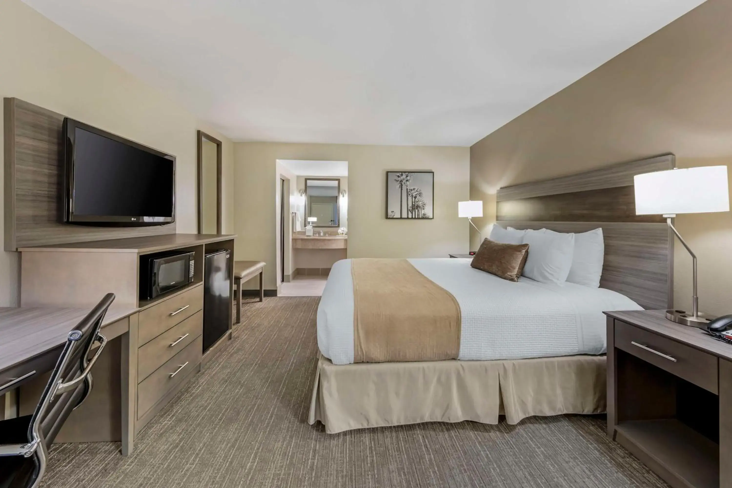 Bedroom, Bed in Best Western Plus Executive Inn Bedroom, Bed in Best Western Plus Executive Inn