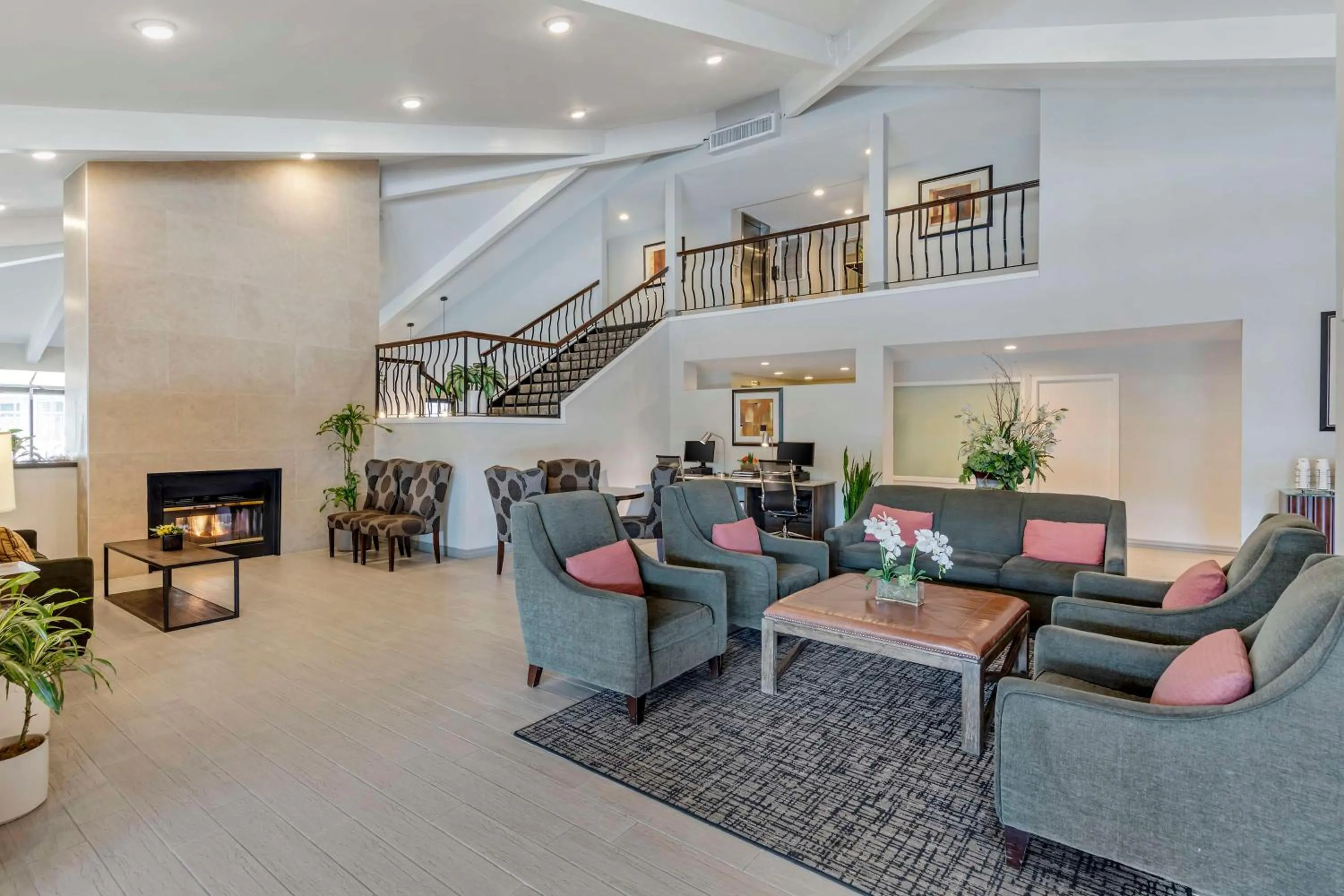 Lobby or reception in Best Western Plus Executive Inn