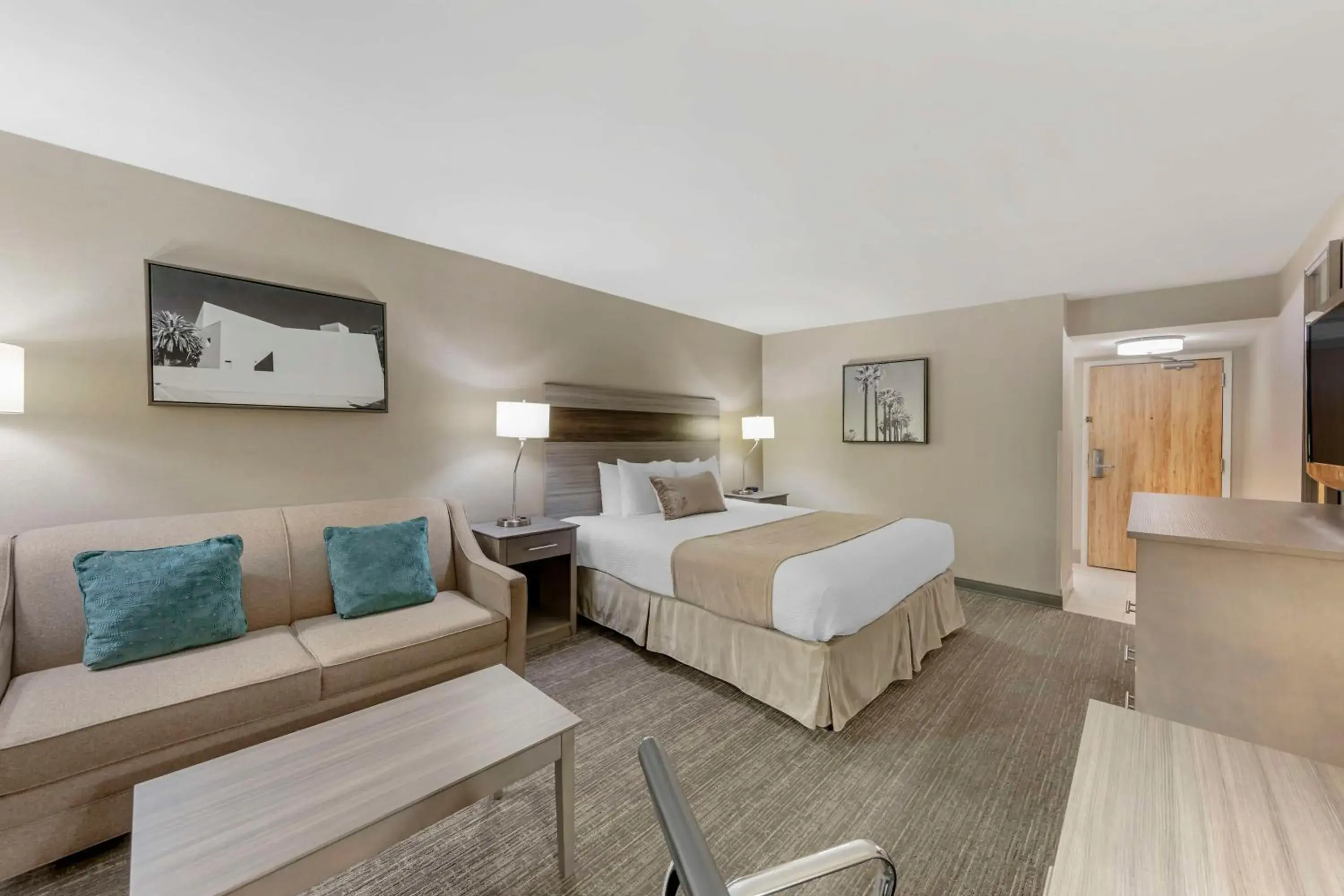 Bedroom, Bed in Best Western Plus Executive Inn Bedroom, Bed in Best Western Plus Executive Inn