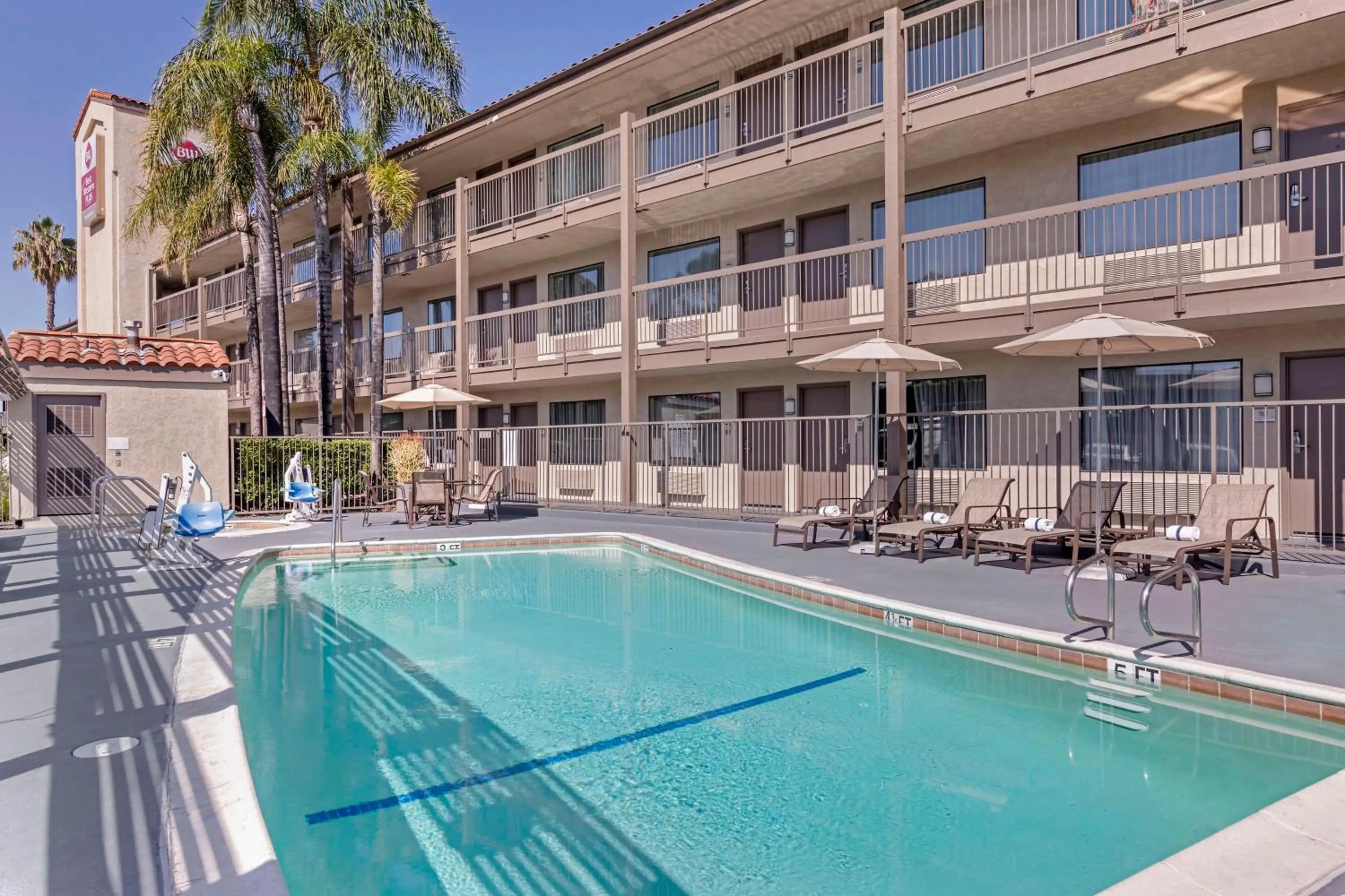 Pool view in Best Western Plus Executive Inn