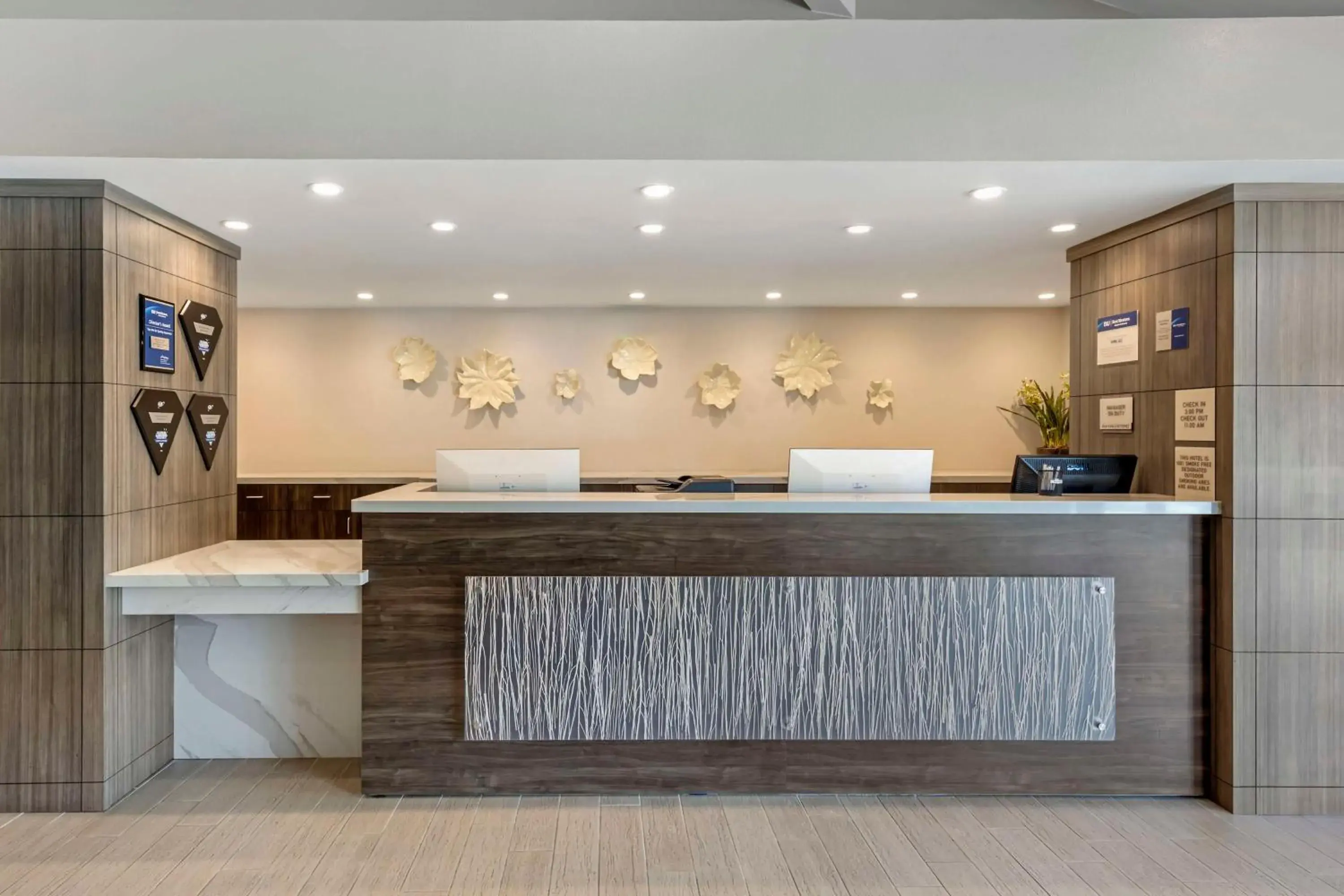 Lobby or reception in Best Western Plus Executive Inn Lobby or reception in Best Western Plus Executive Inn
