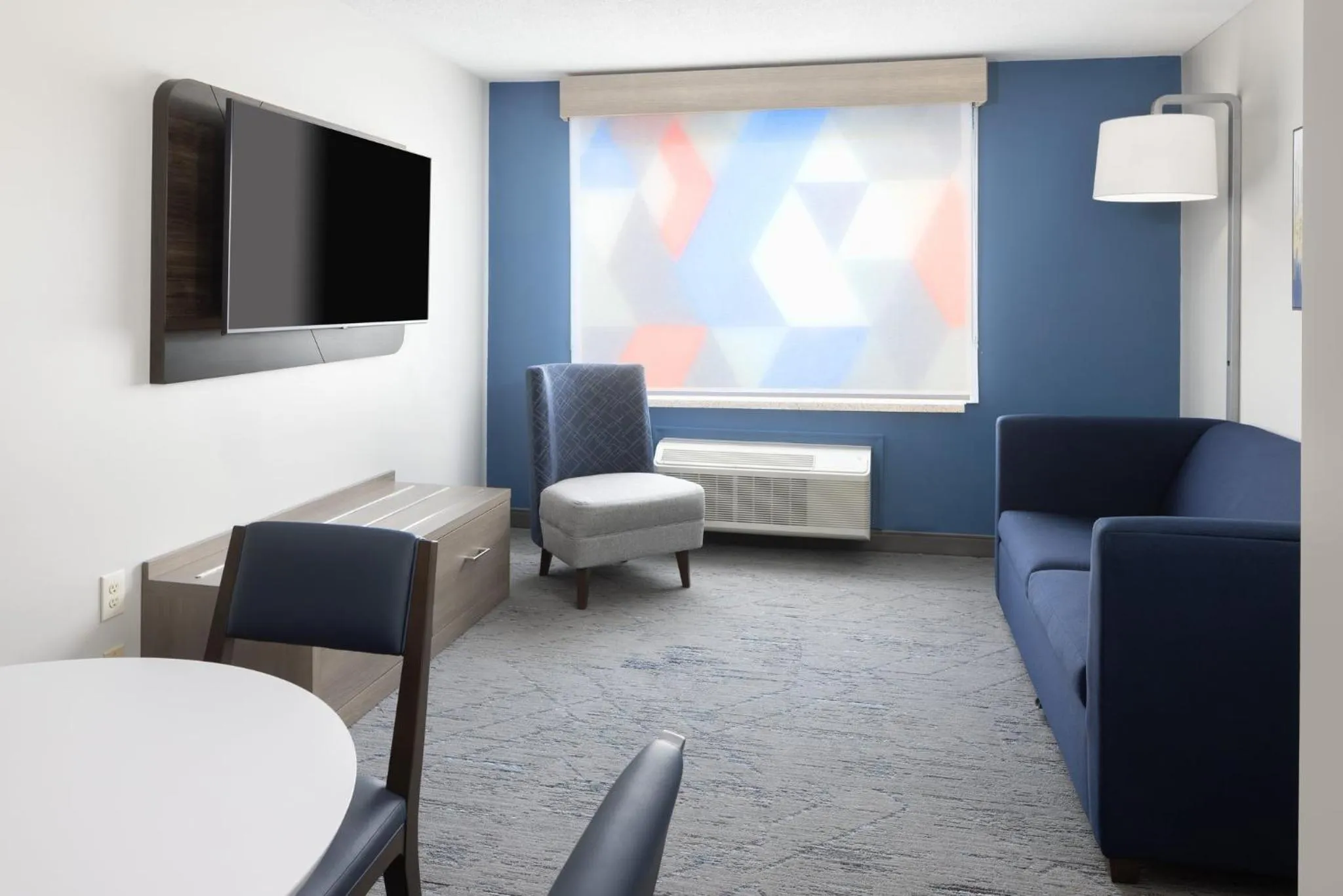 Photo of the whole room in Holiday Inn Express - Ludlow - Chicopee Area by IHG