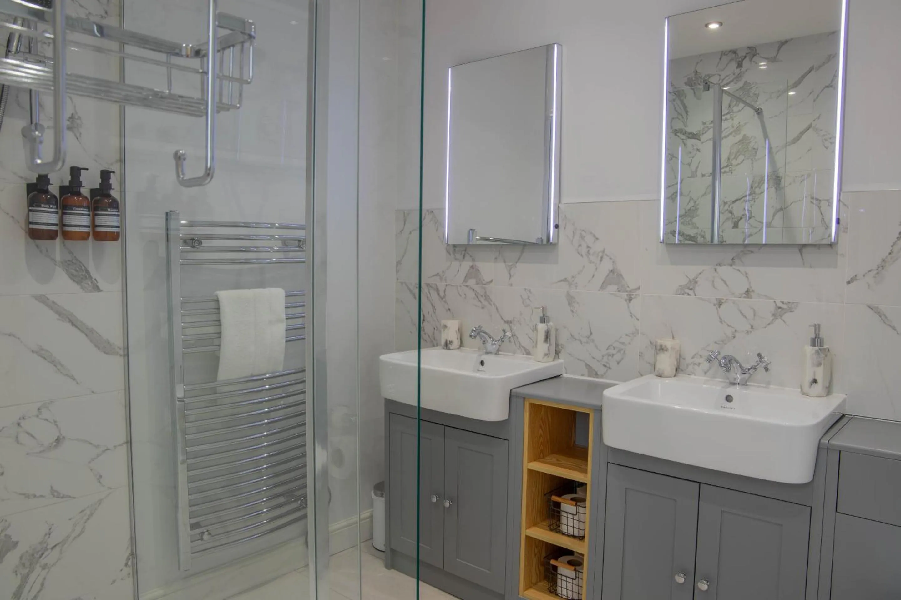 Bathroom in Bridgeside Rooms