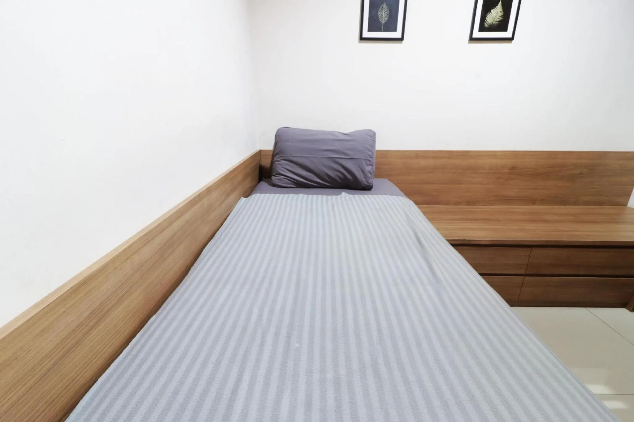 Bed in Oliver's Guest House