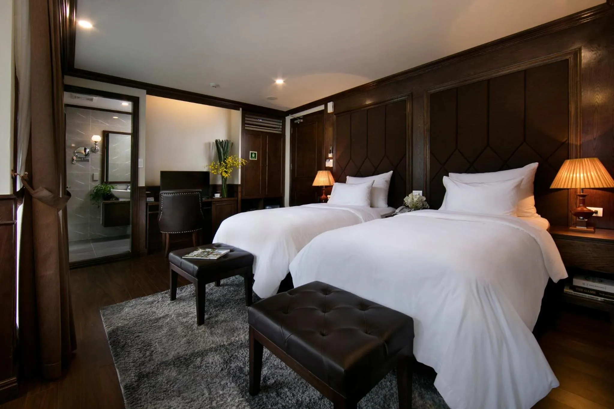 Bed in Mon Cheri Cruises