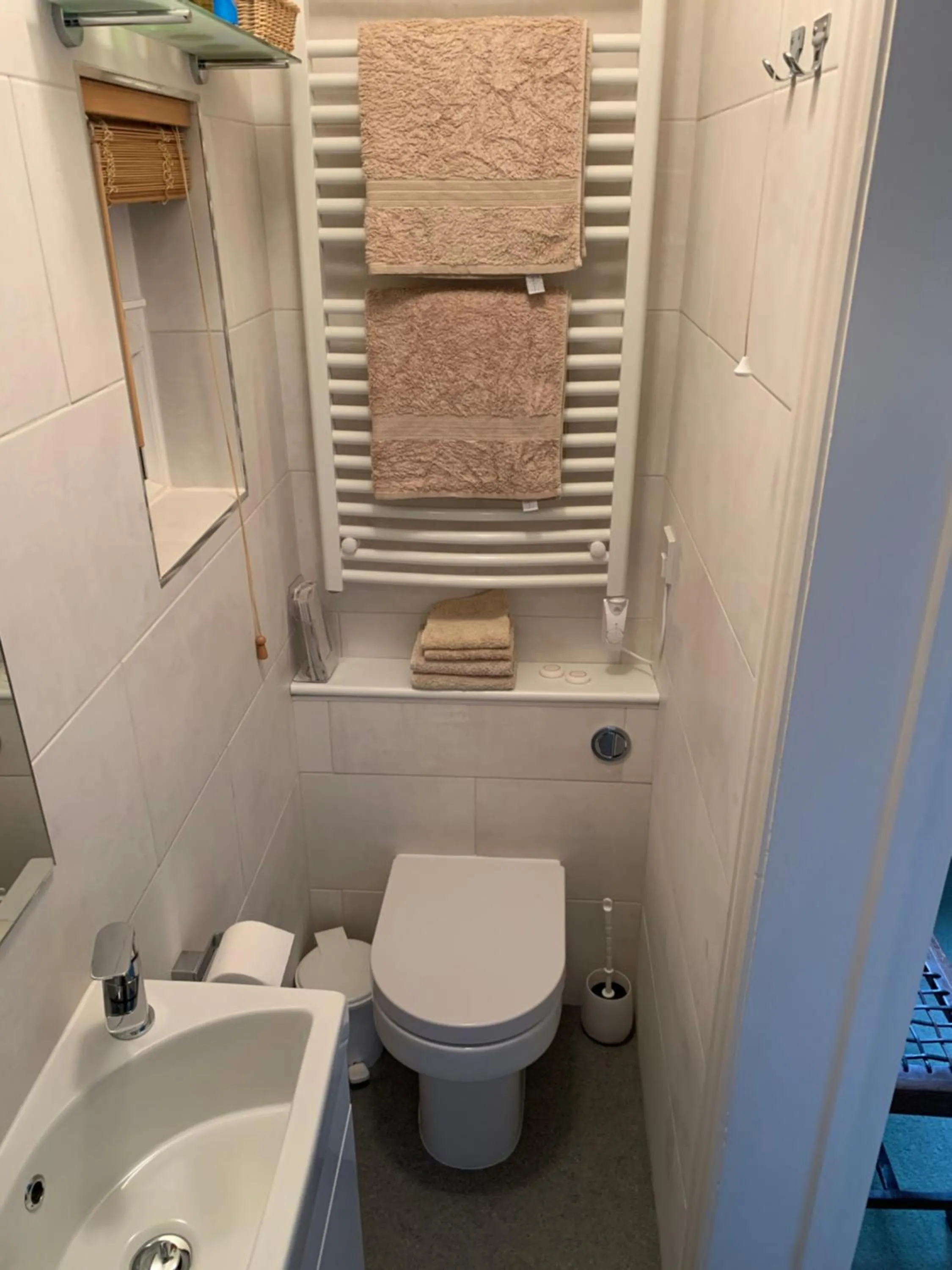 Bathroom in Deverill End
