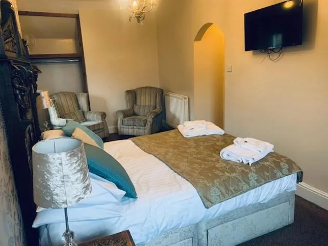 Bed in Ye Olde Nags Head