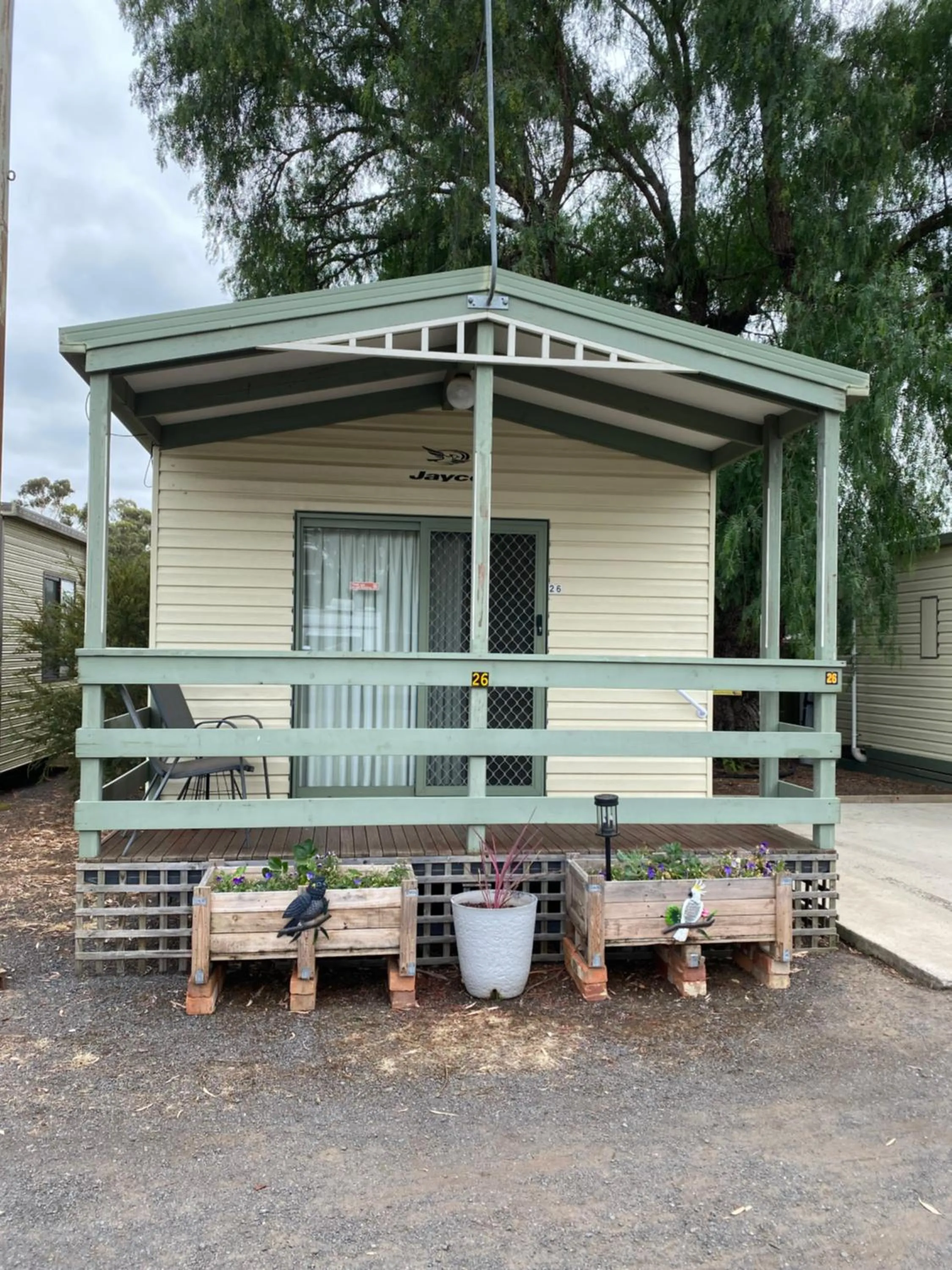 Patio in Golden Country Motel and Caravan Park