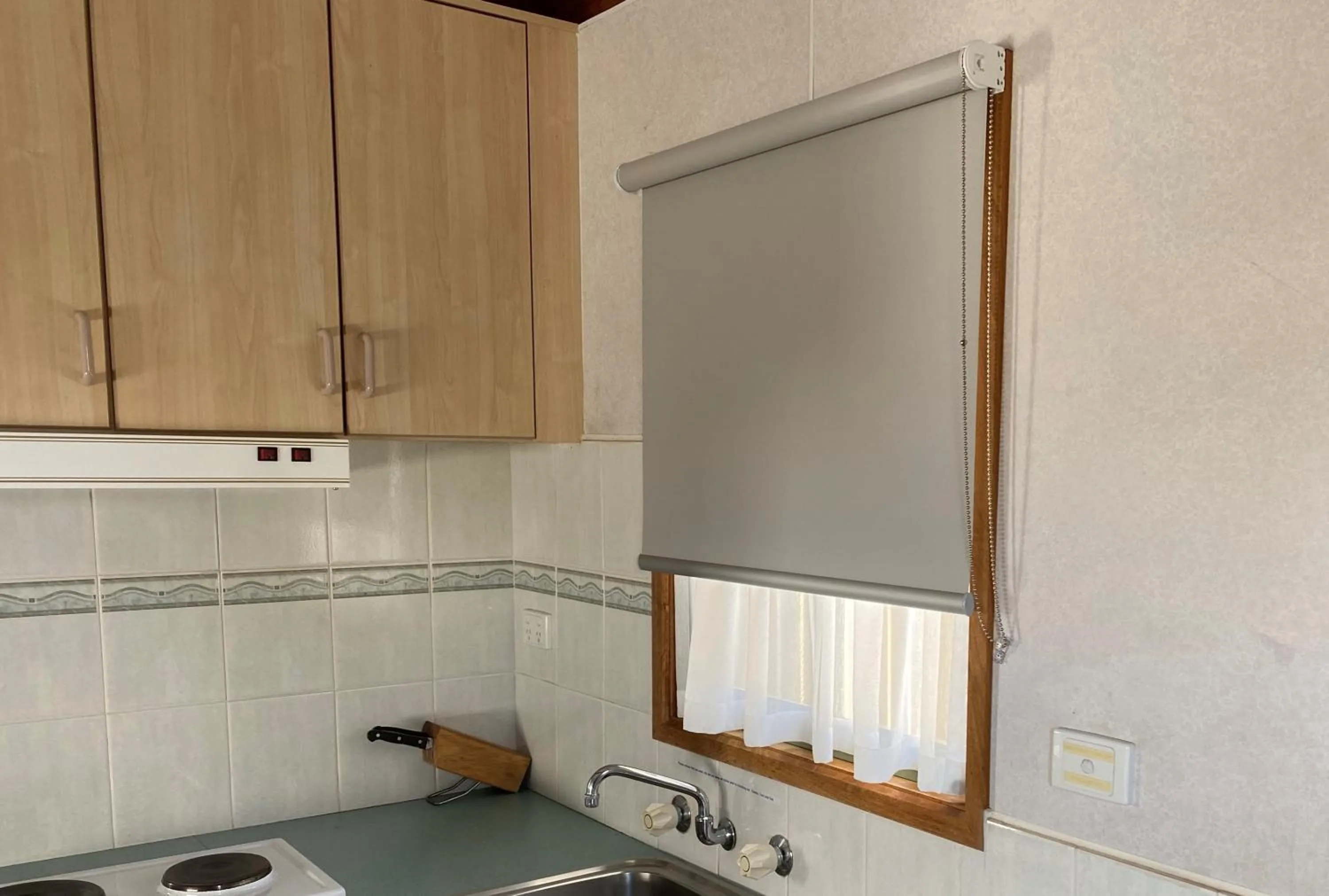 Kitchen or kitchenette in Golden Country Motel and Caravan Park
