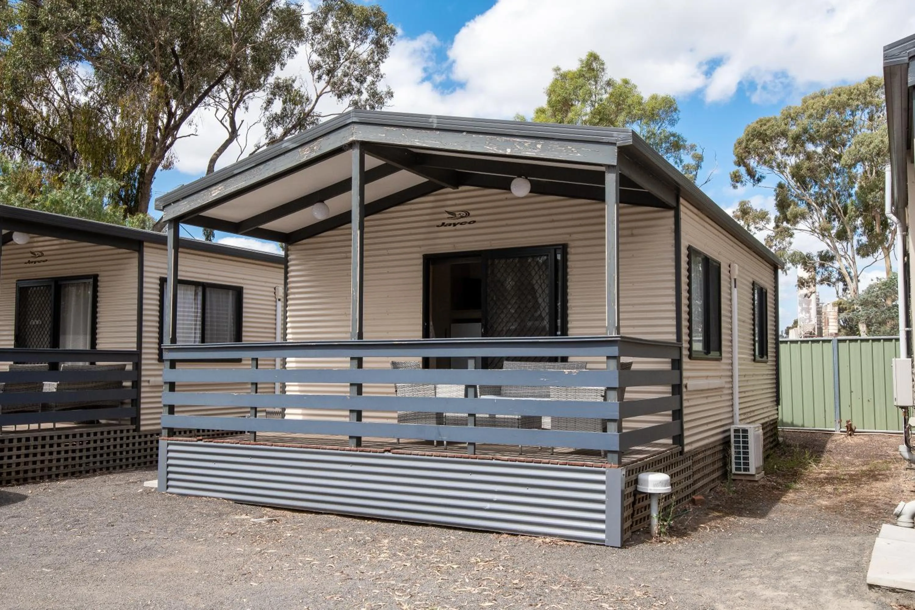 Balcony/Terrace in Golden Country Motel and Caravan Park