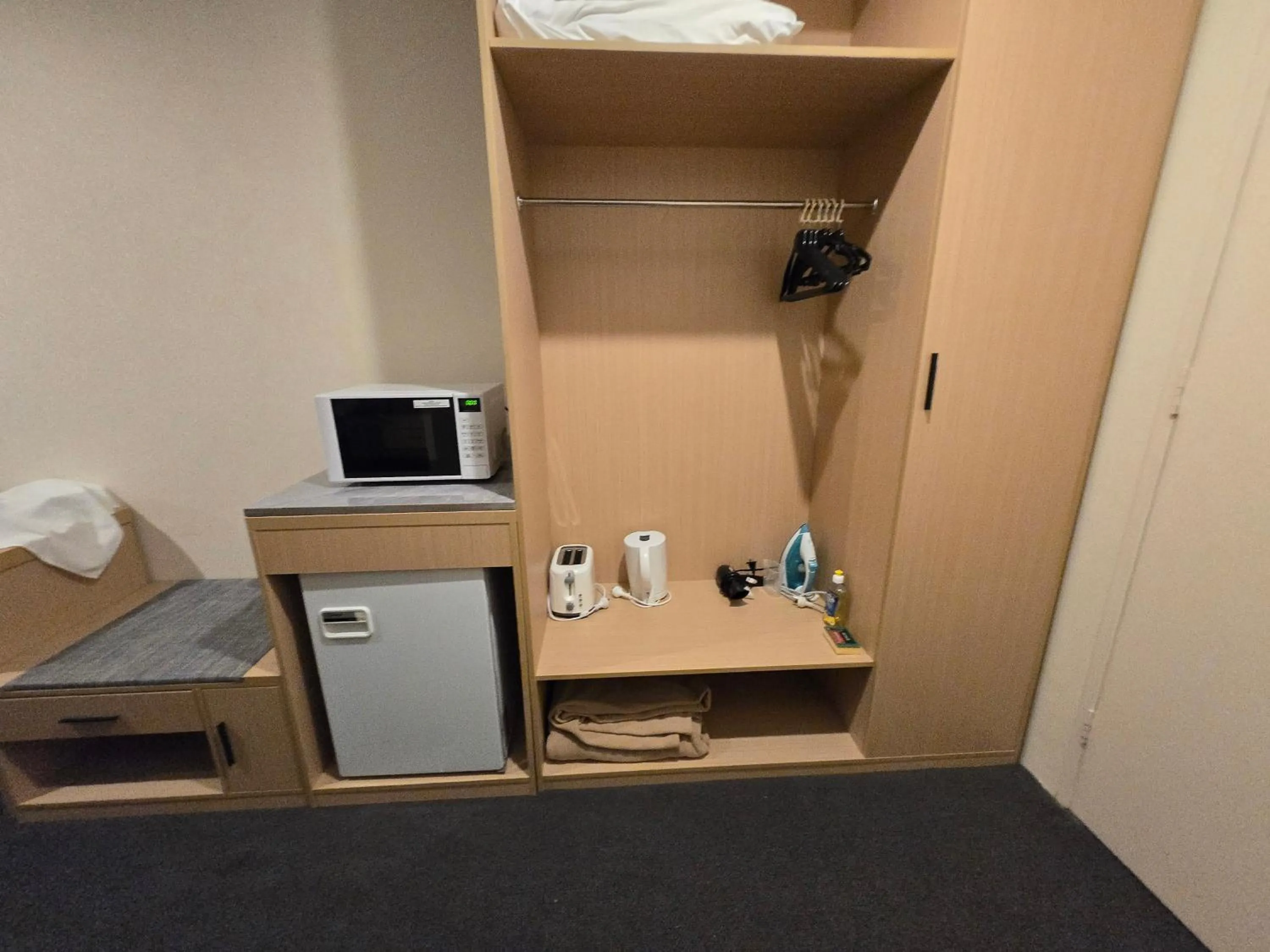 Charbonnier Motor Inn