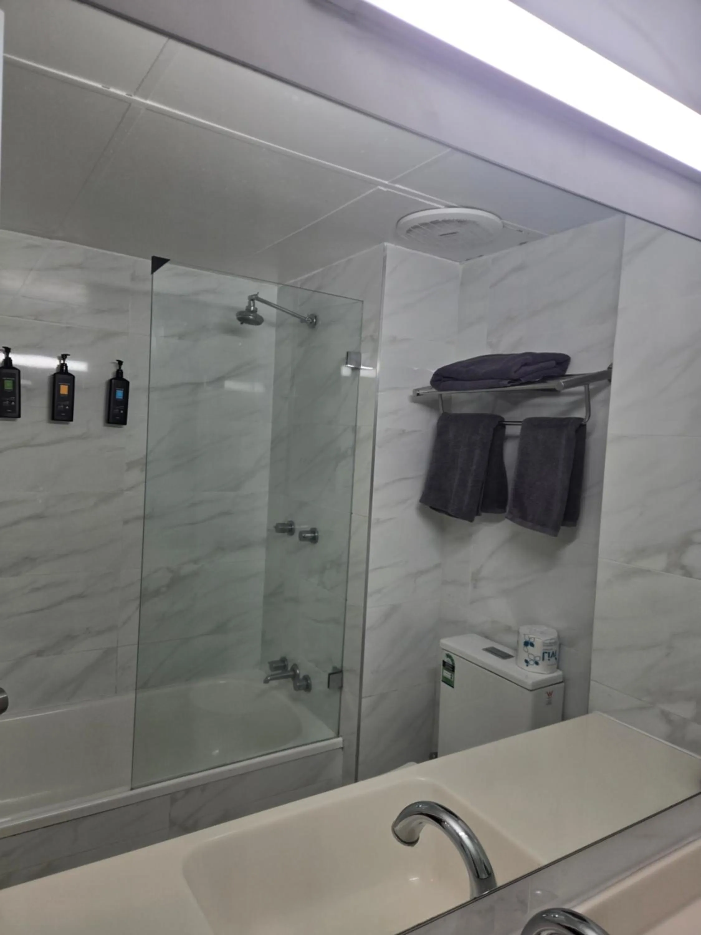 Charbonnier Motor Inn