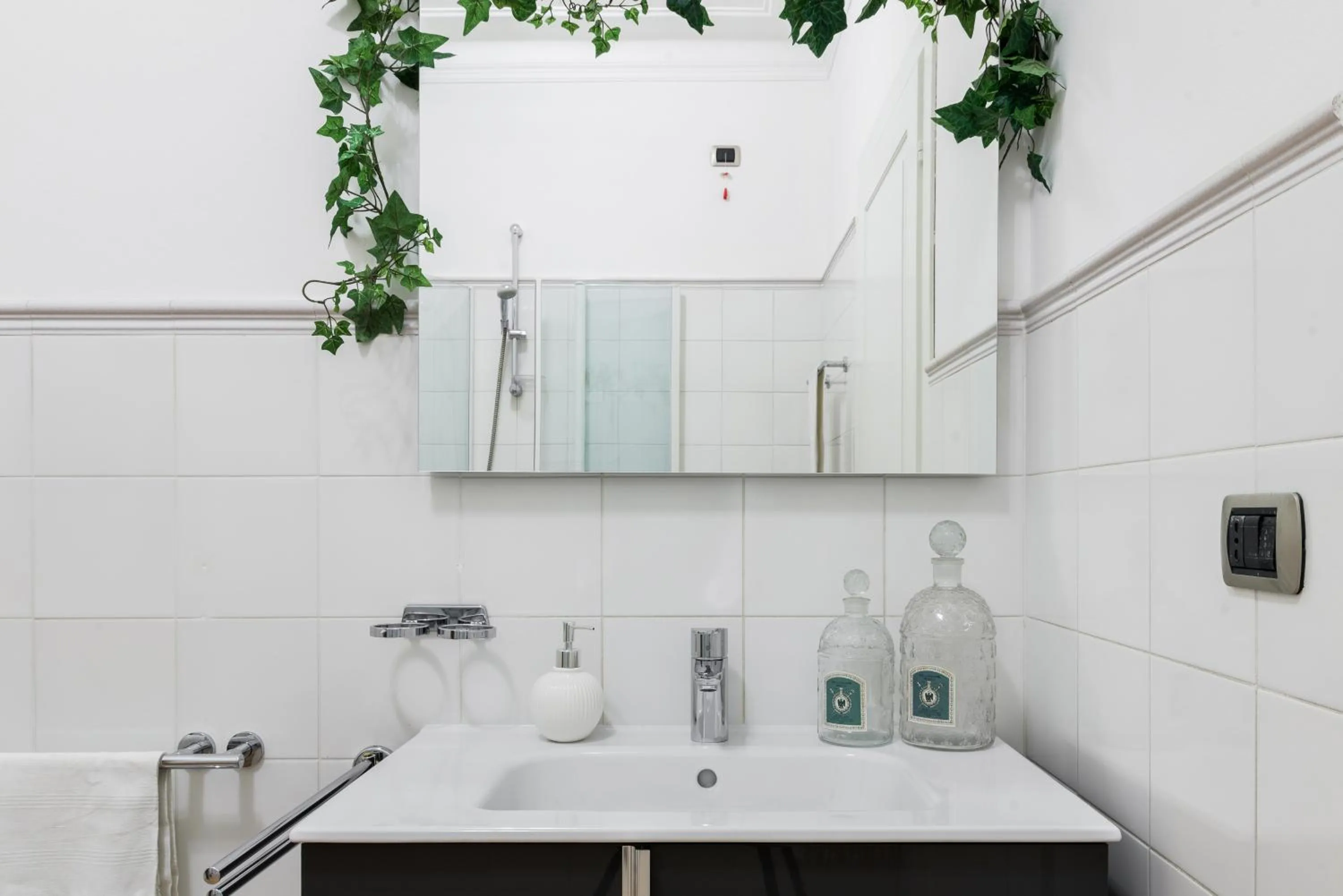 Bathroom in Palazzo Garibaldi - MyHomeInComo