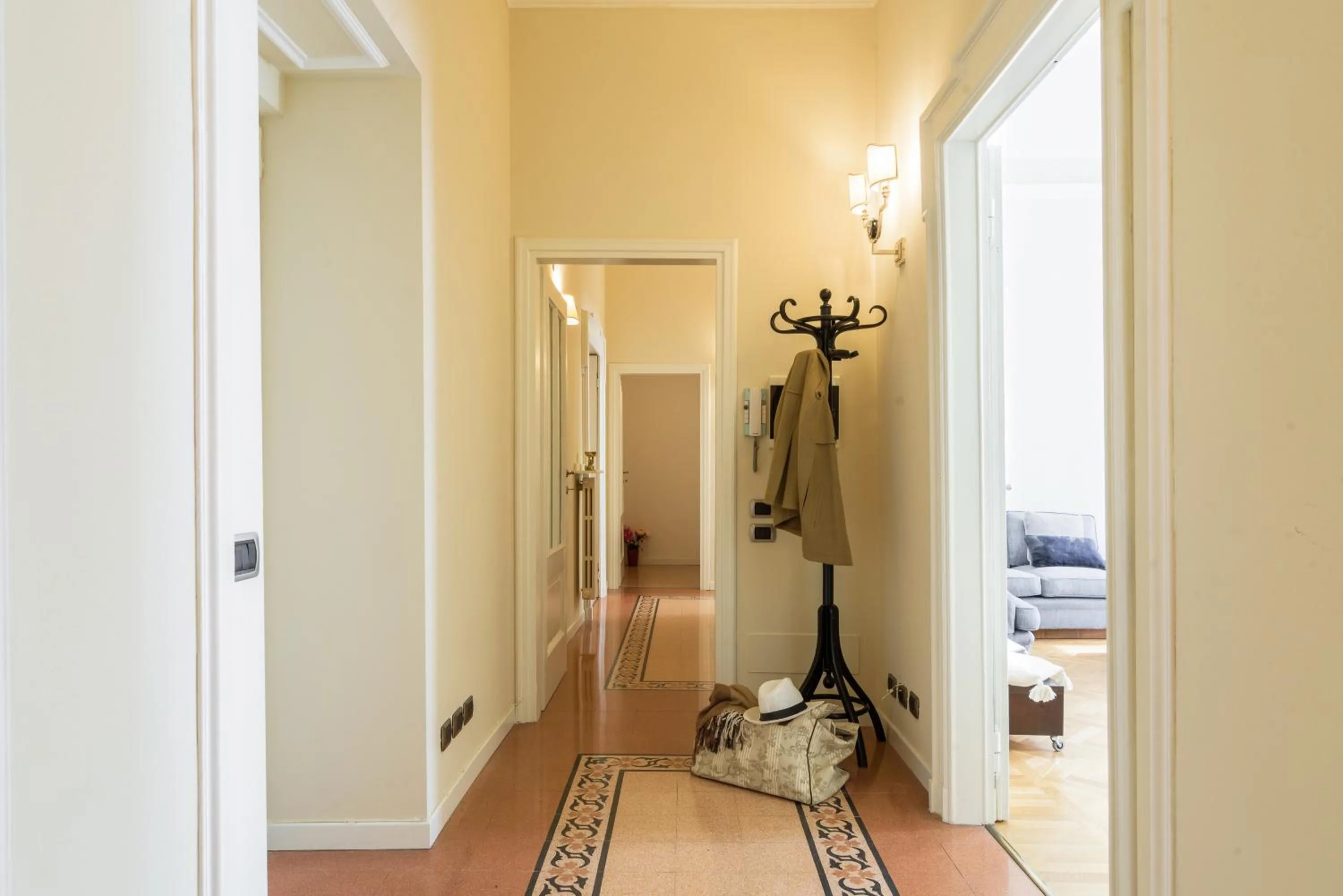 Photo of the whole room in Palazzo Garibaldi - MyHomeInComo