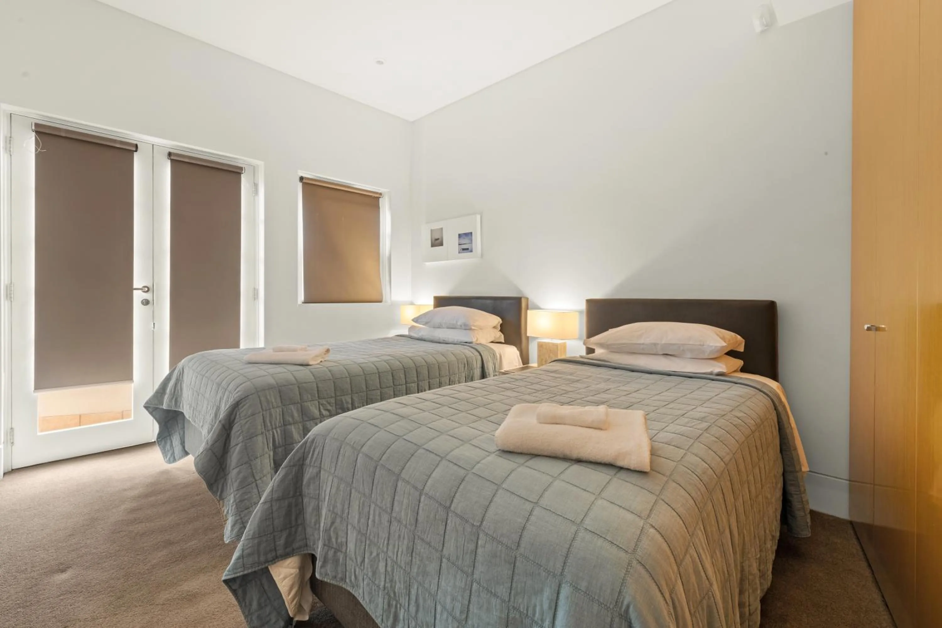 Bedroom, Bed in Captains Retreat Apartments and Cottages