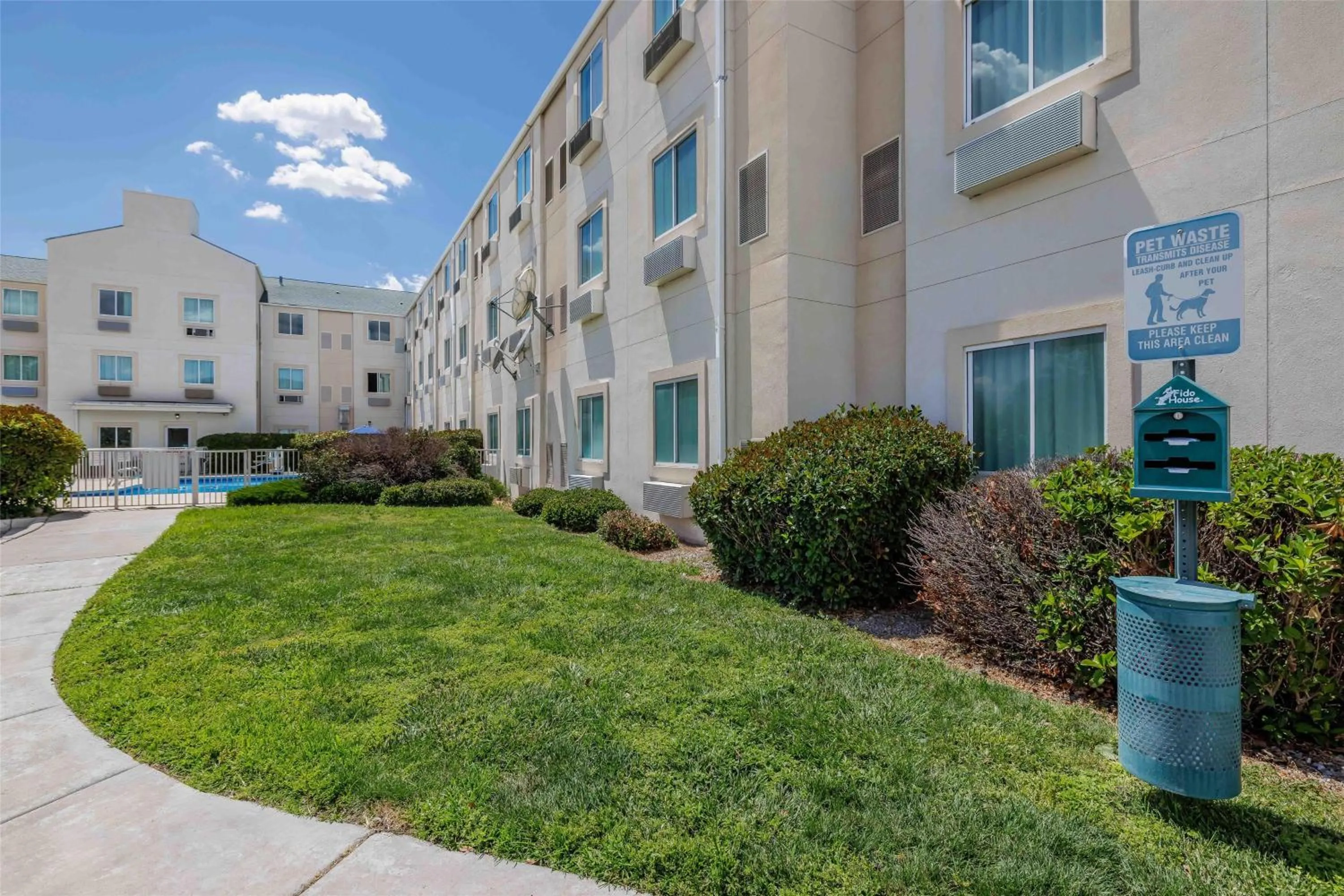 Property building in Motel 6-Albuquerque, NM - North