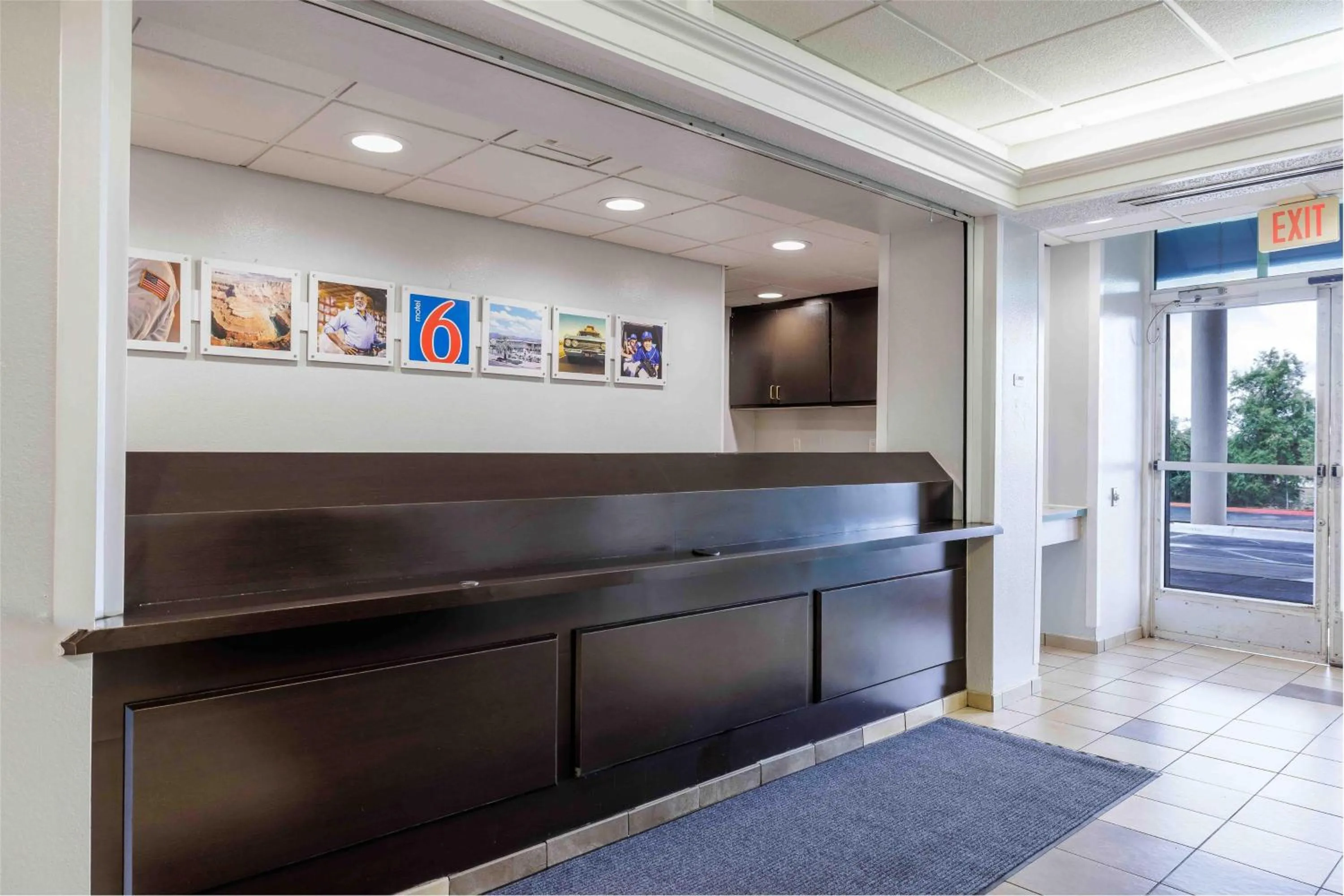 Lobby or reception, Bed in Motel 6-Albuquerque, NM - North