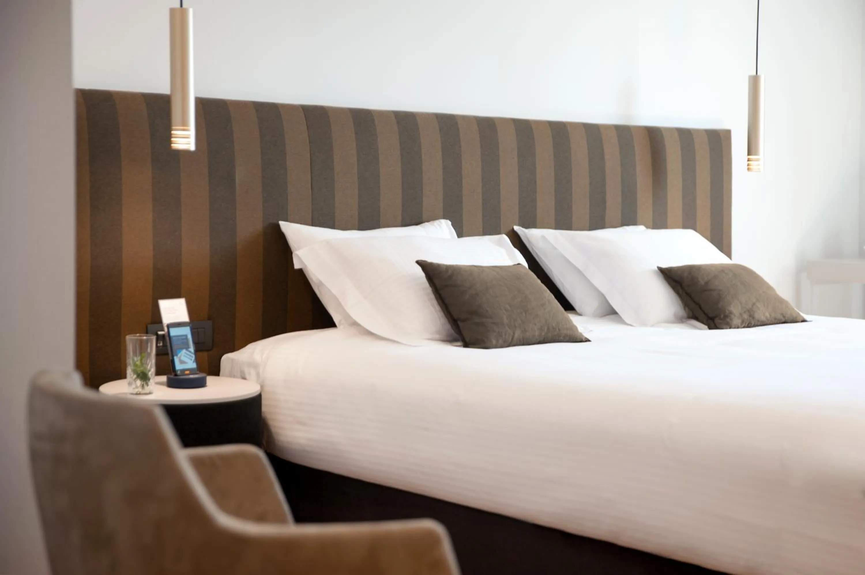 Bed in Athenaeum Smart Hotel