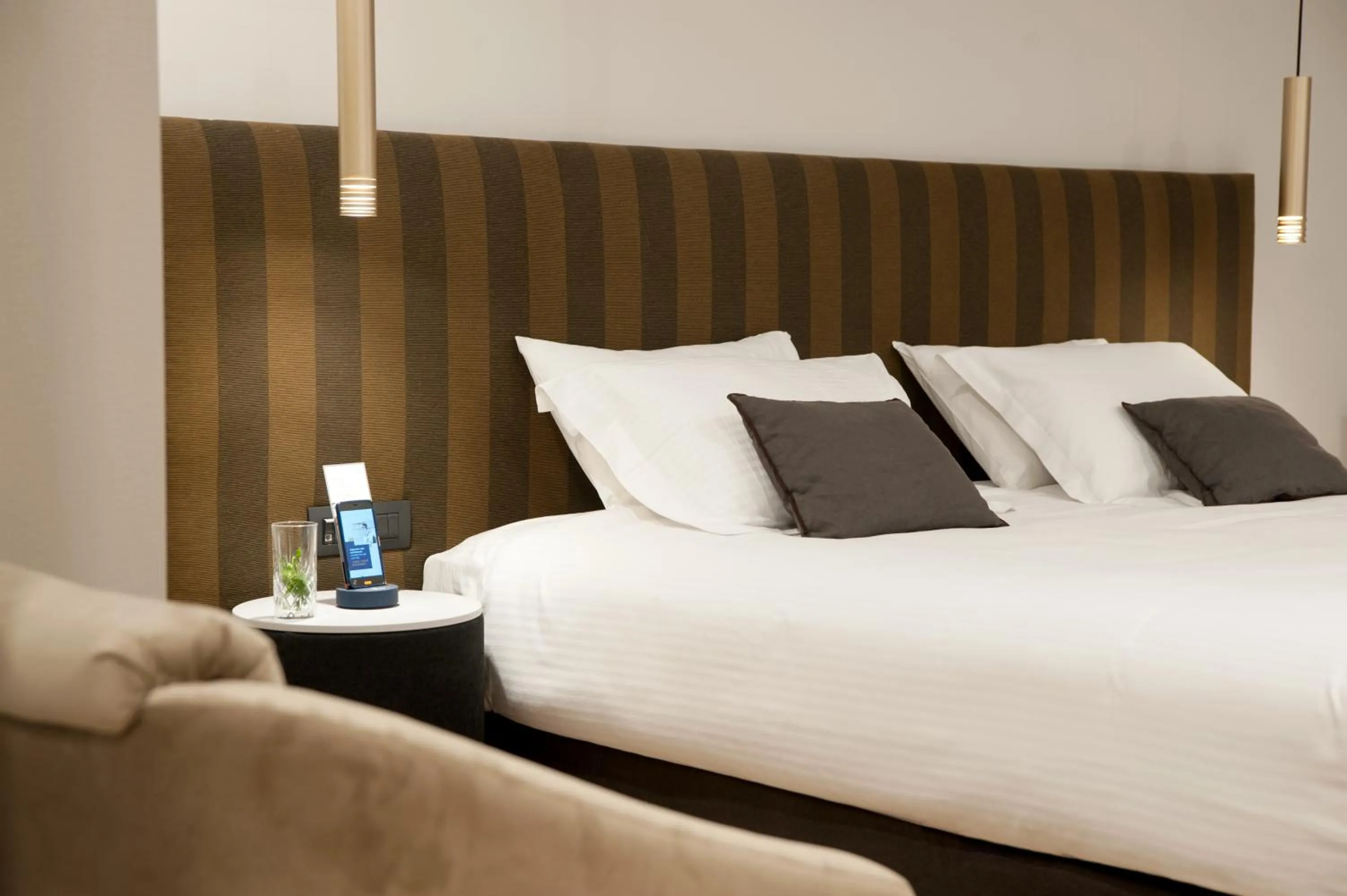 Bed in Athenaeum Smart Hotel