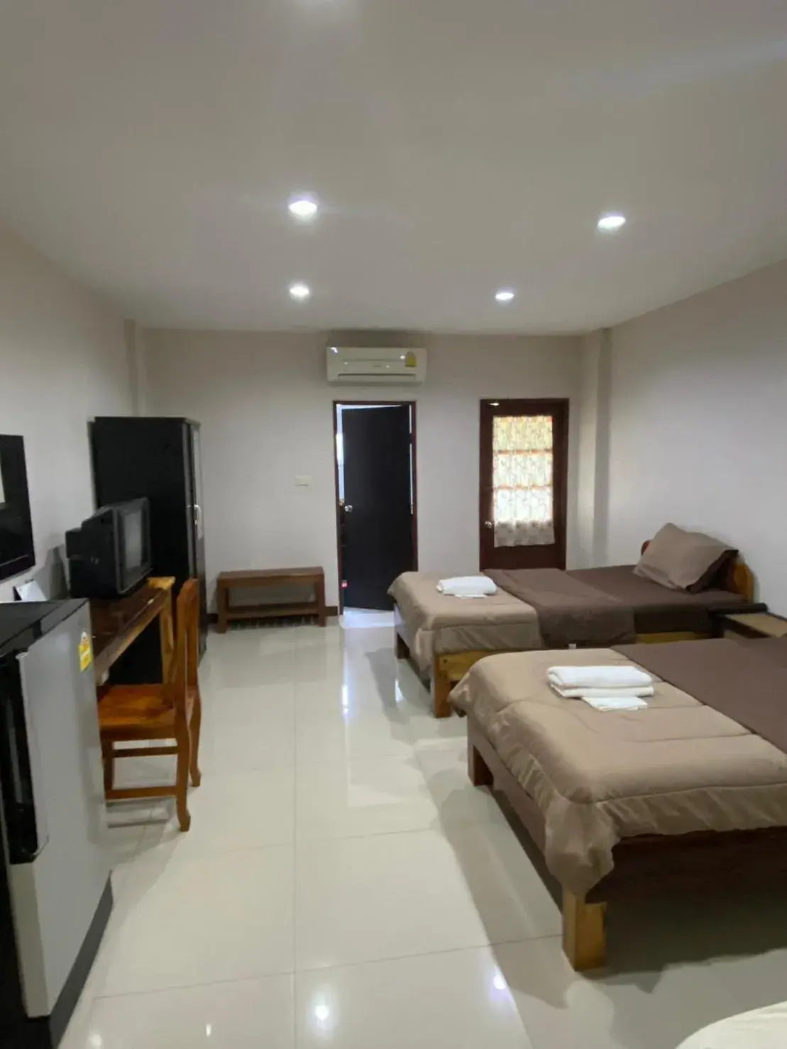 Classic Triple Room in Klang Muang River Home Classic Triple Room in Klang Muang River Home