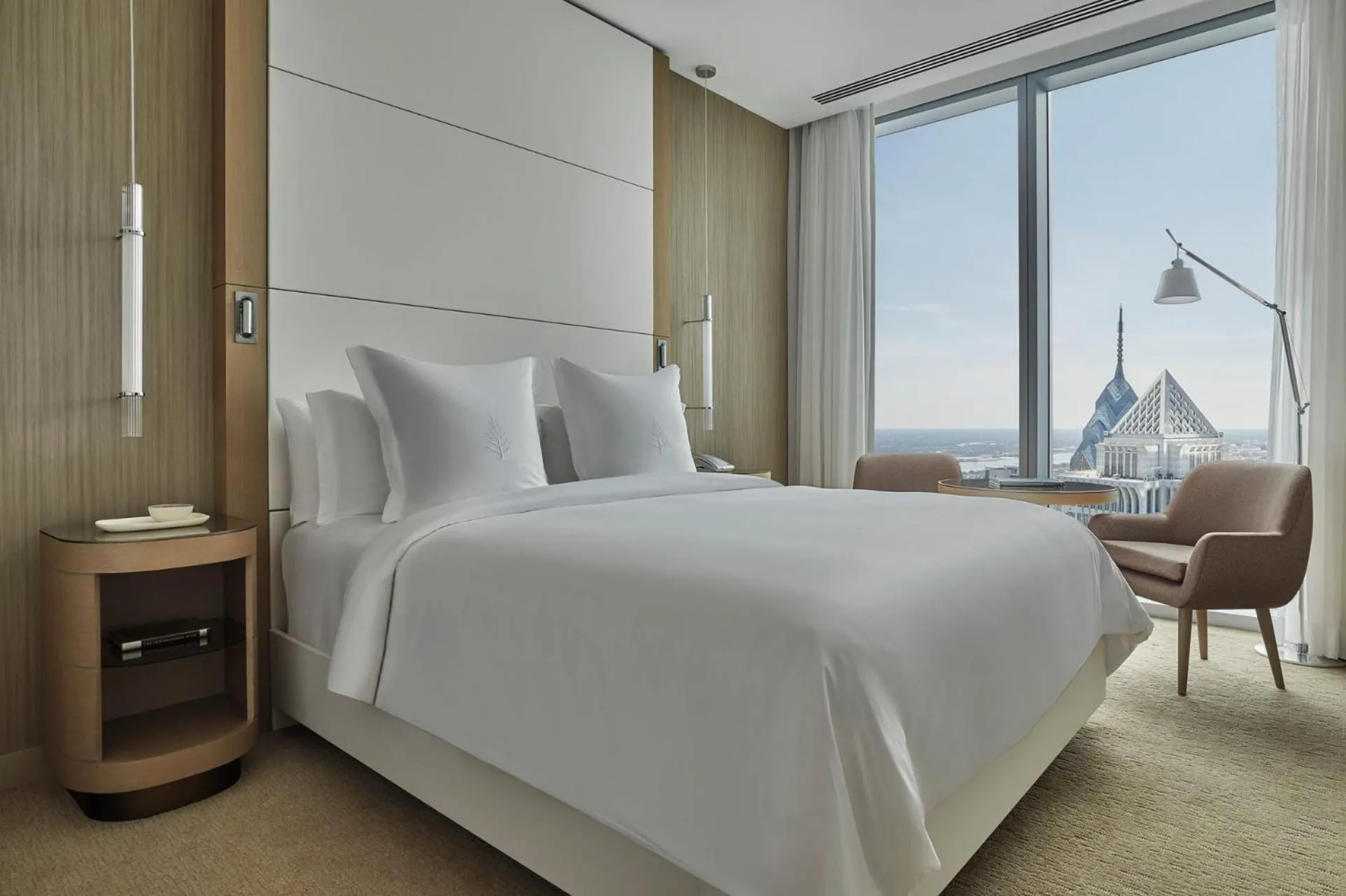Bedroom in Four Seasons Hotel Philadelphia at Comcast Center