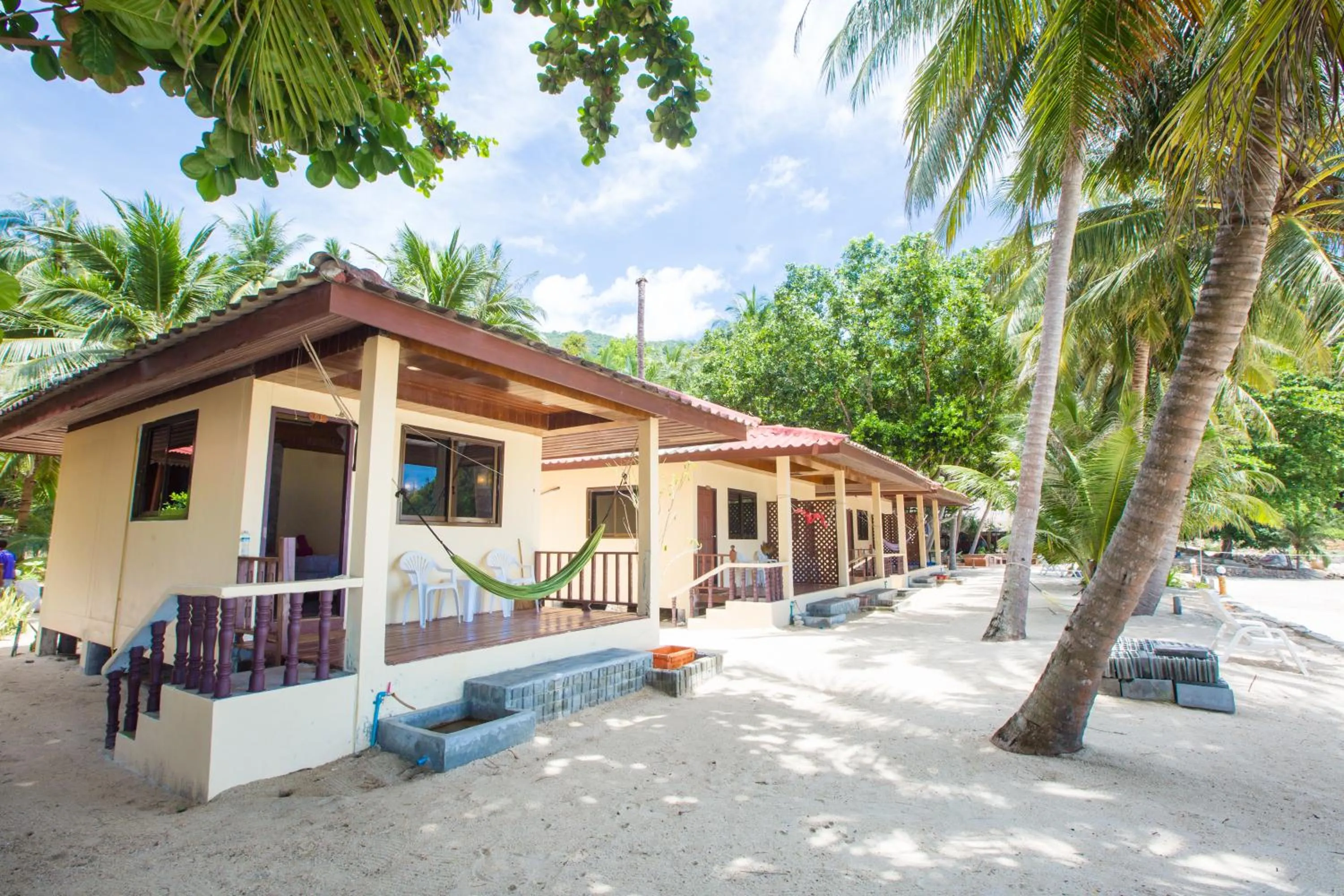 Photo of the whole room in Bottle Beach 1 Resort