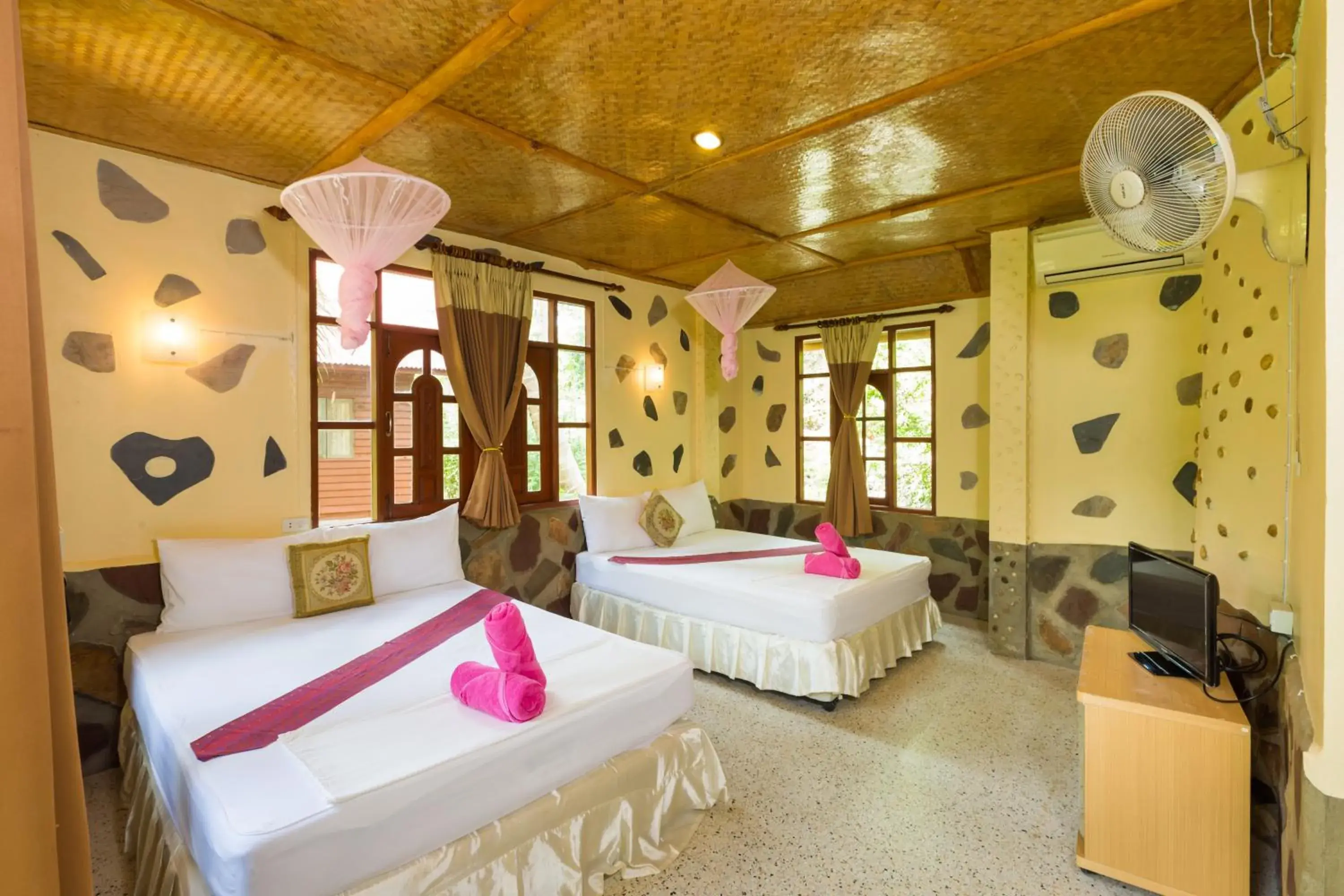 Family Room with Balcony in Bottle Beach 1 Resort Family Room with Balcony in Bottle Beach 1 Resort