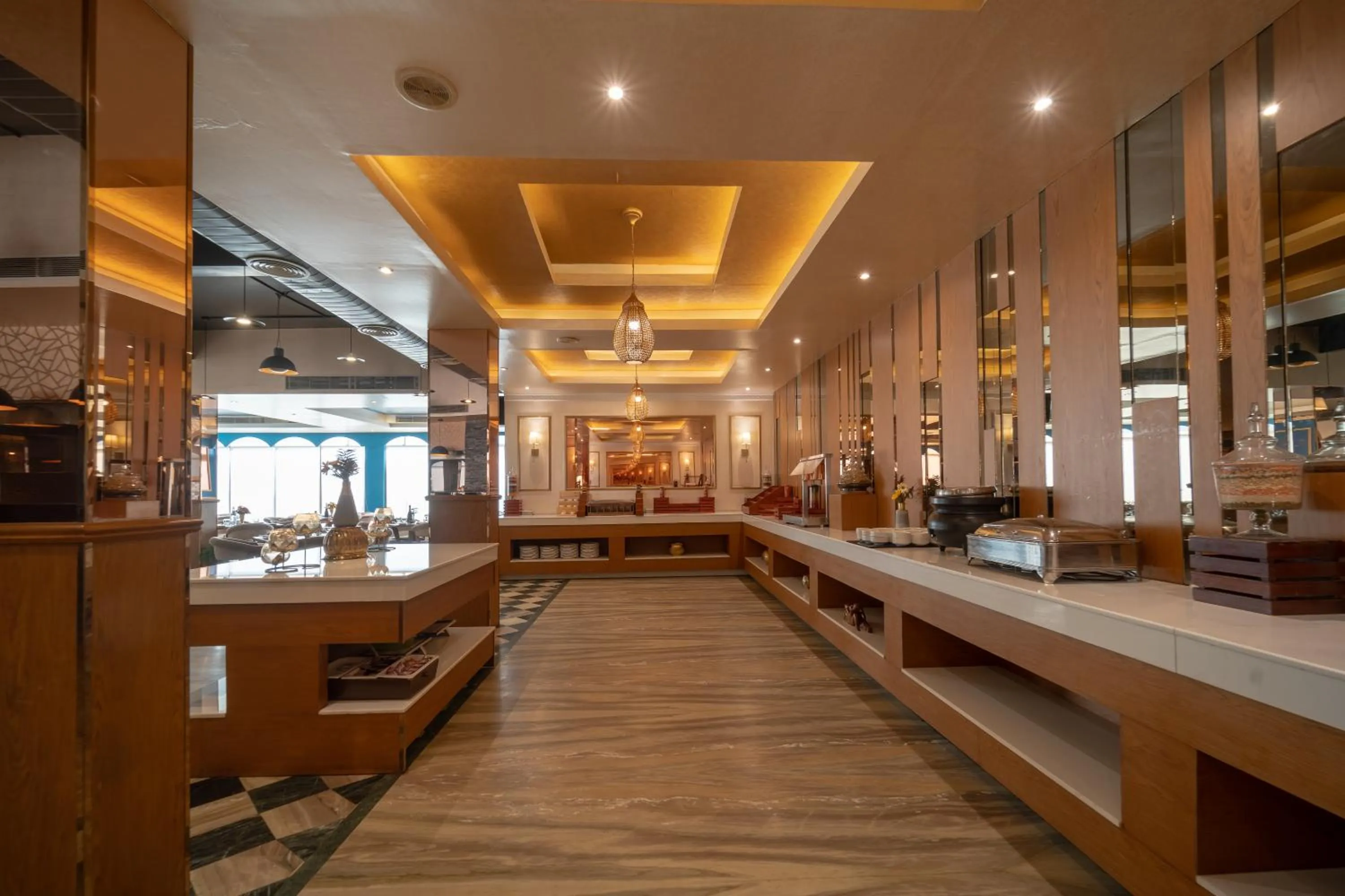 Restaurant/places to eat in Divine Resort & Spa