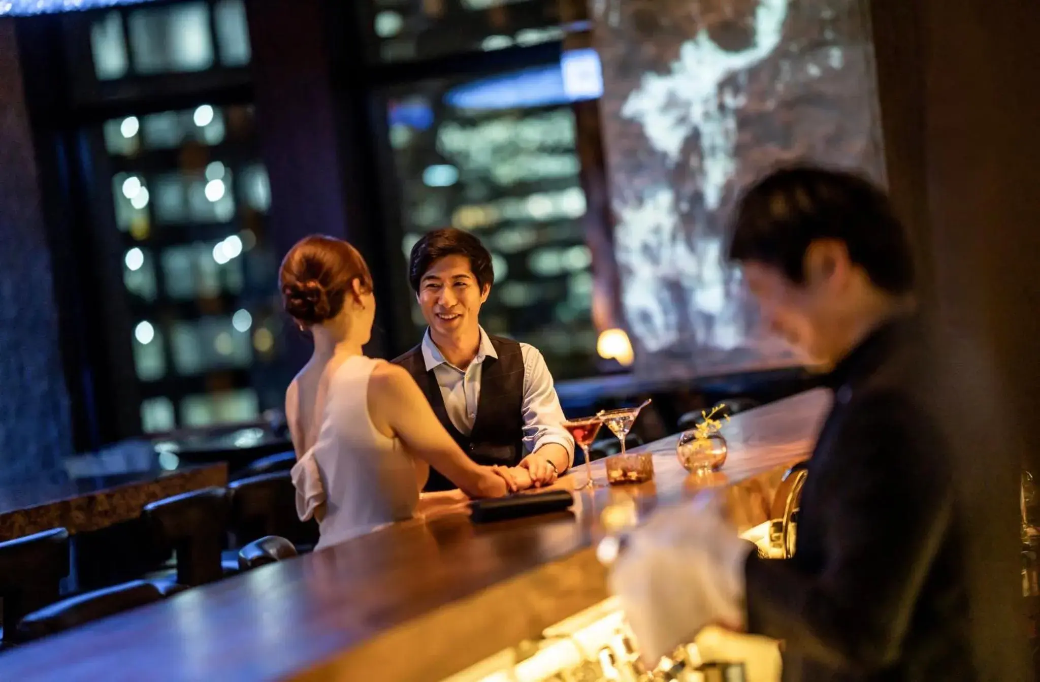 Lounge or bar in InterContinental Hotel Osaka by IHG Lounge or bar in InterContinental Hotel Osaka by IHG