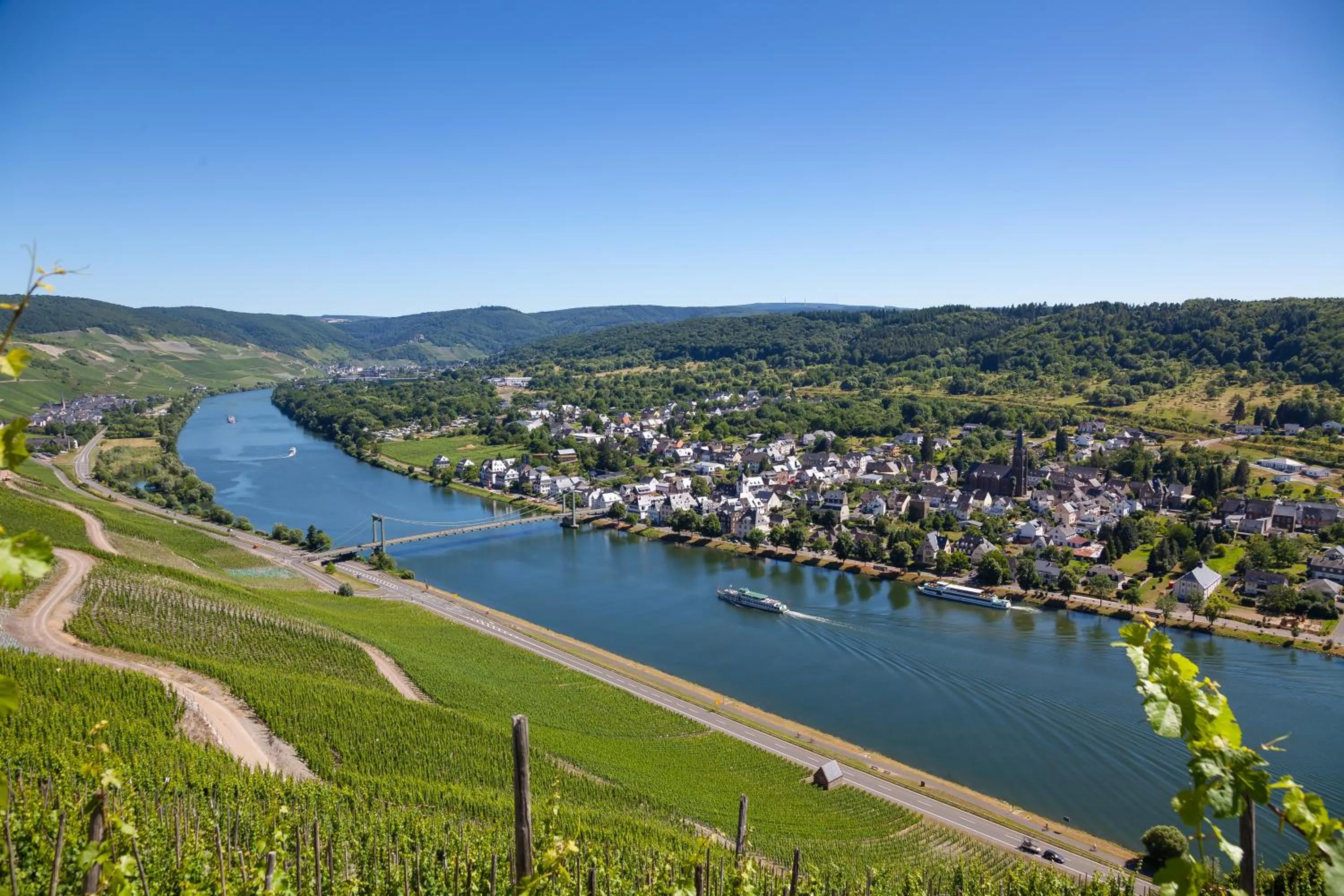 Area and facilities in Sonnenuhr